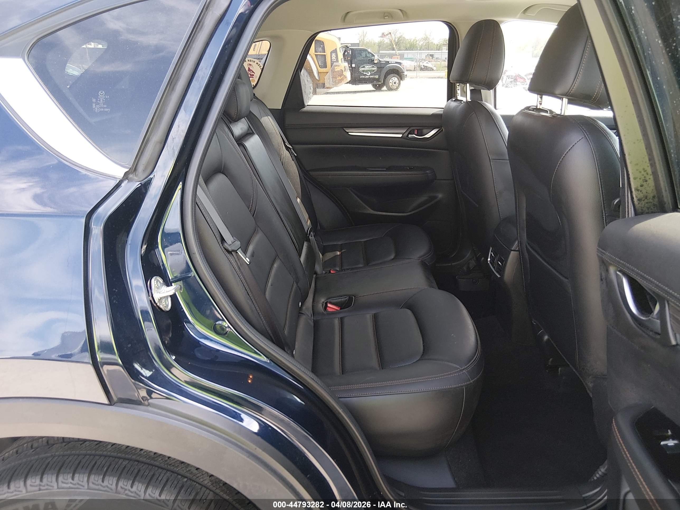 MAZDA CX-5 image 8