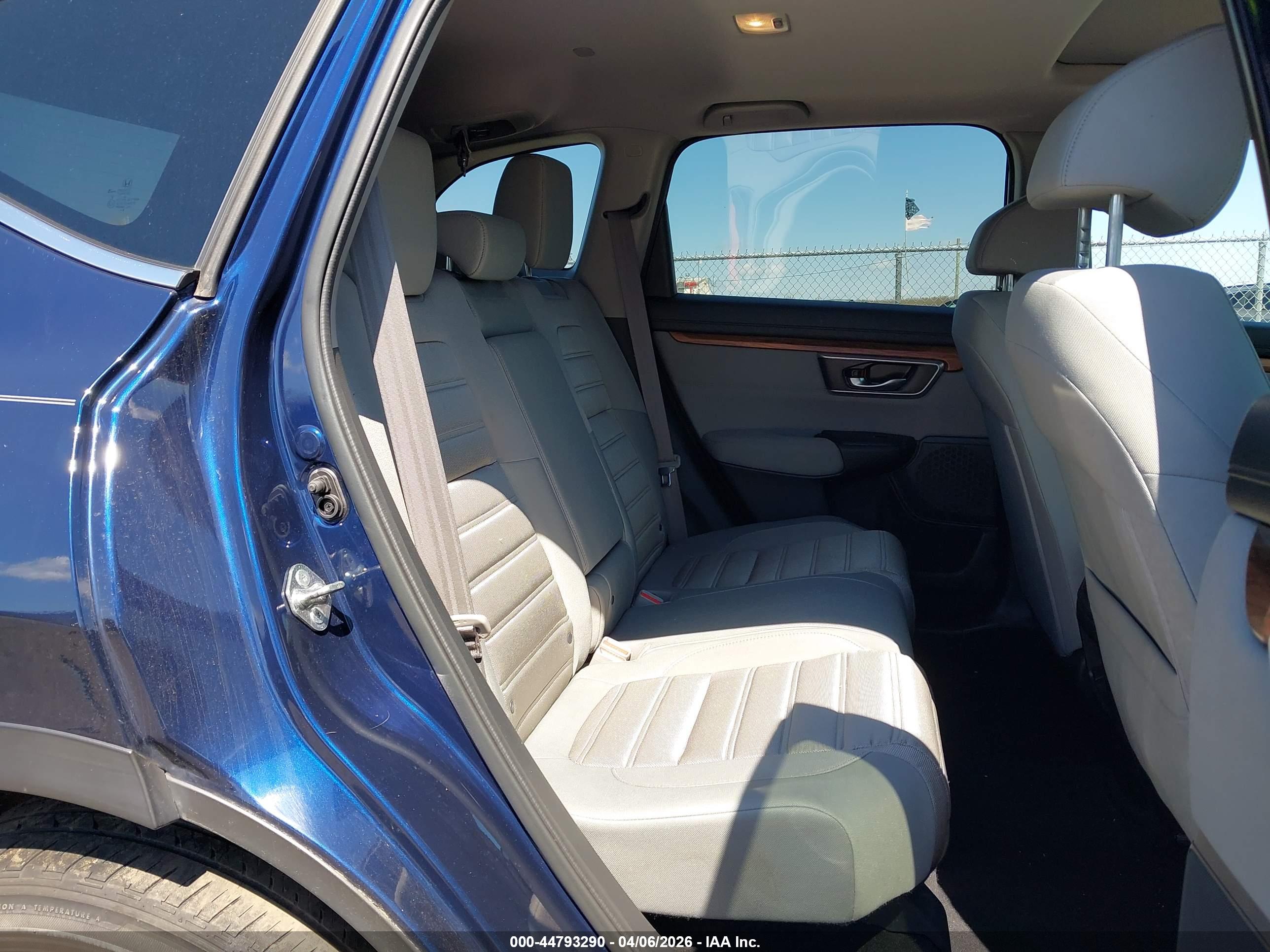 HONDA CR-V image 8