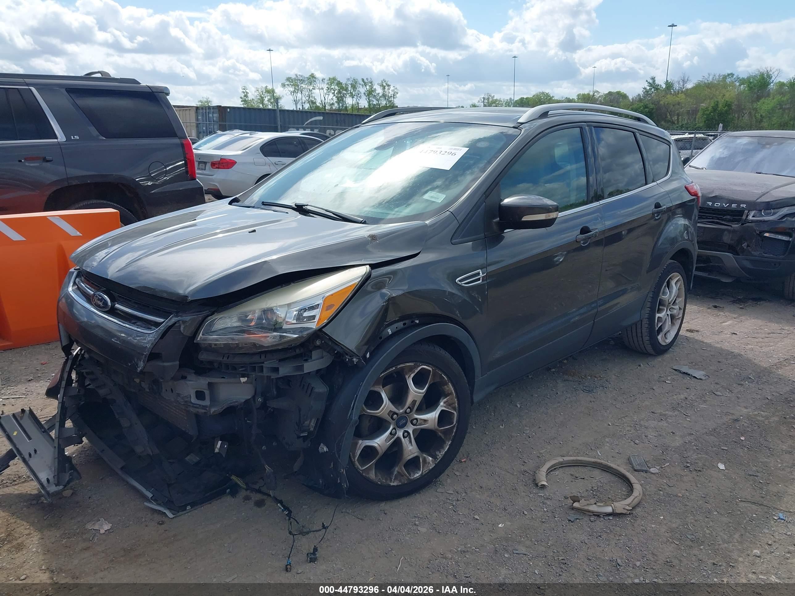 FORD ESCAPE image 2