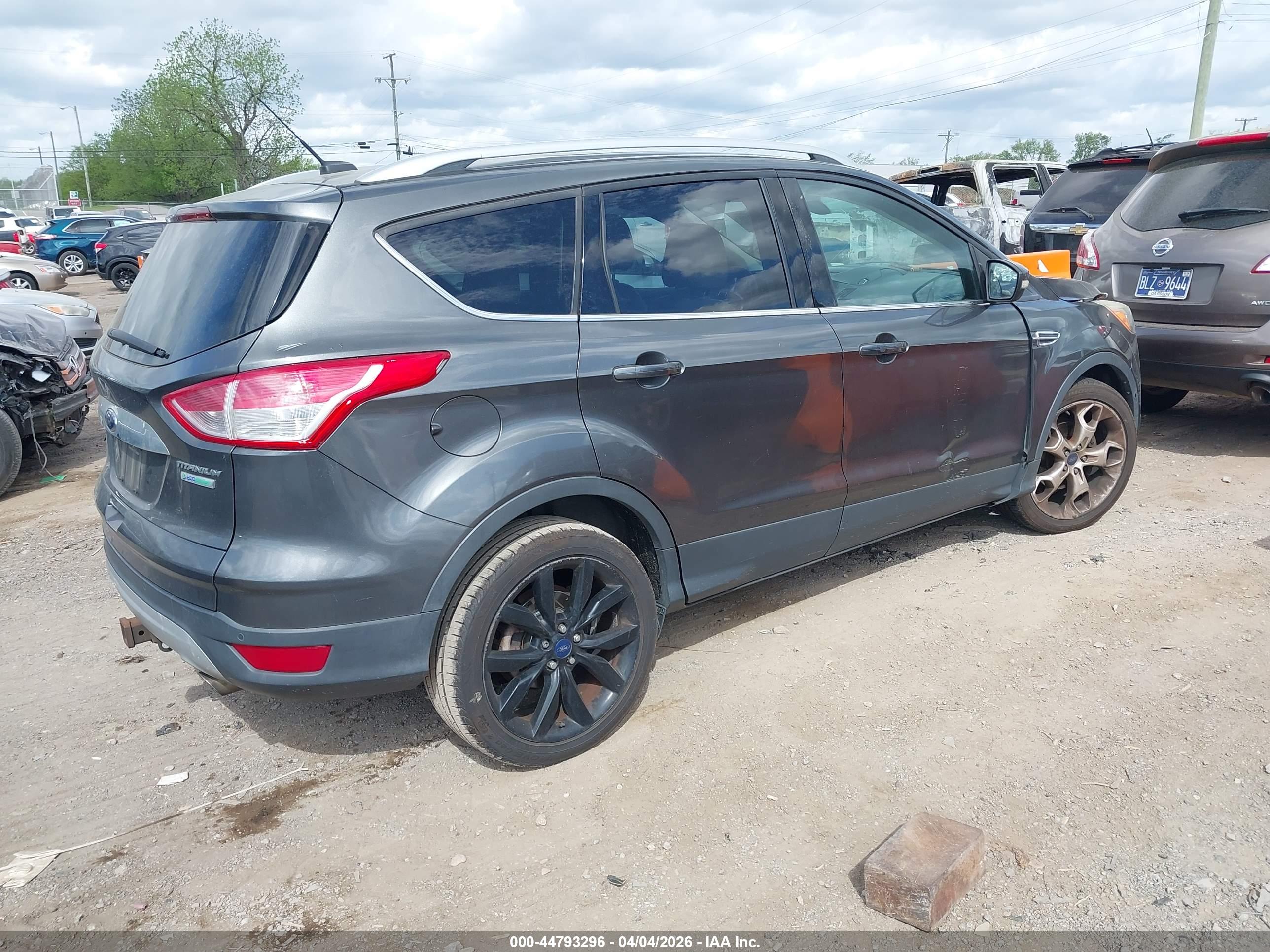 FORD ESCAPE image 4