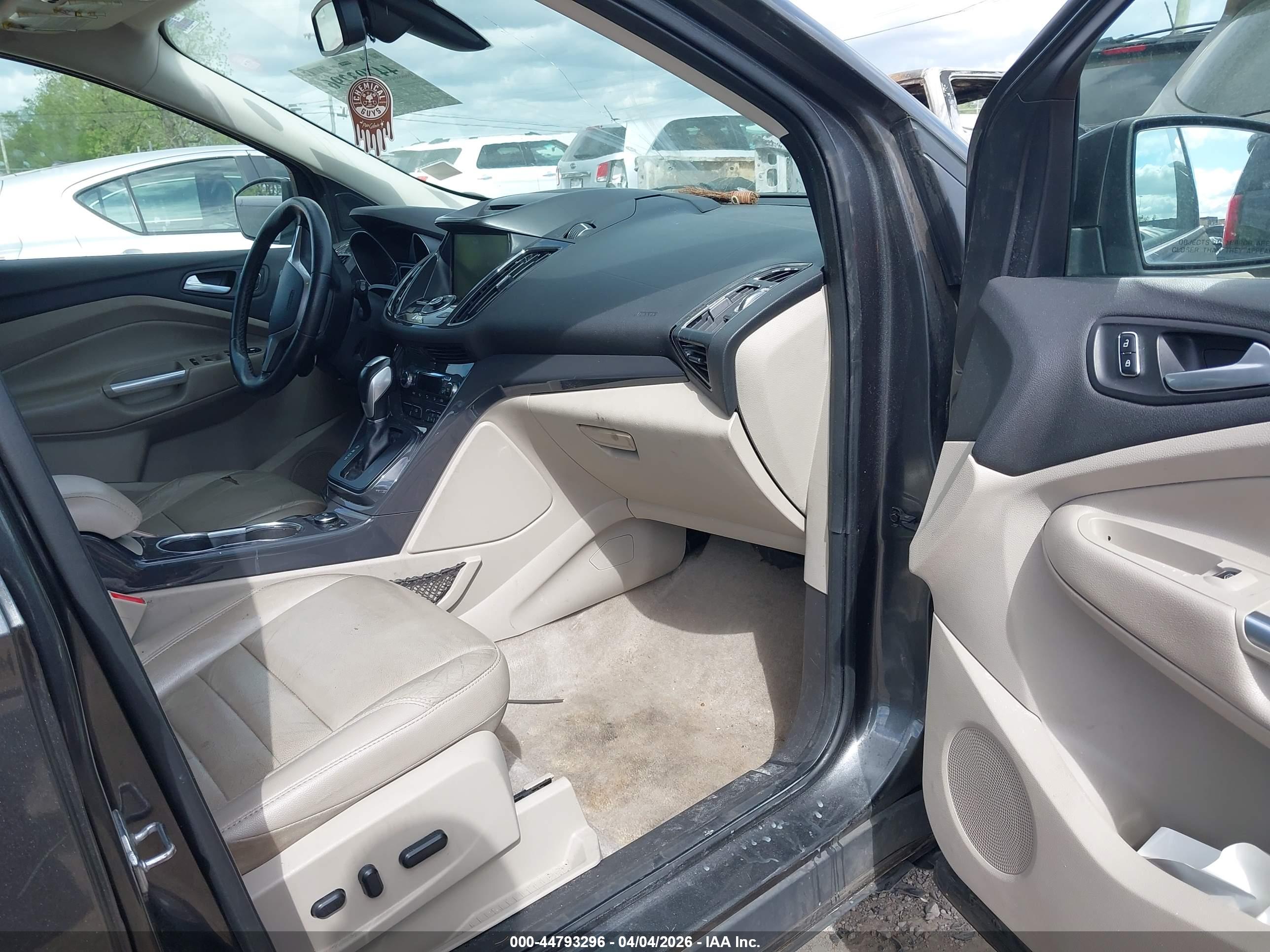 FORD ESCAPE image 5