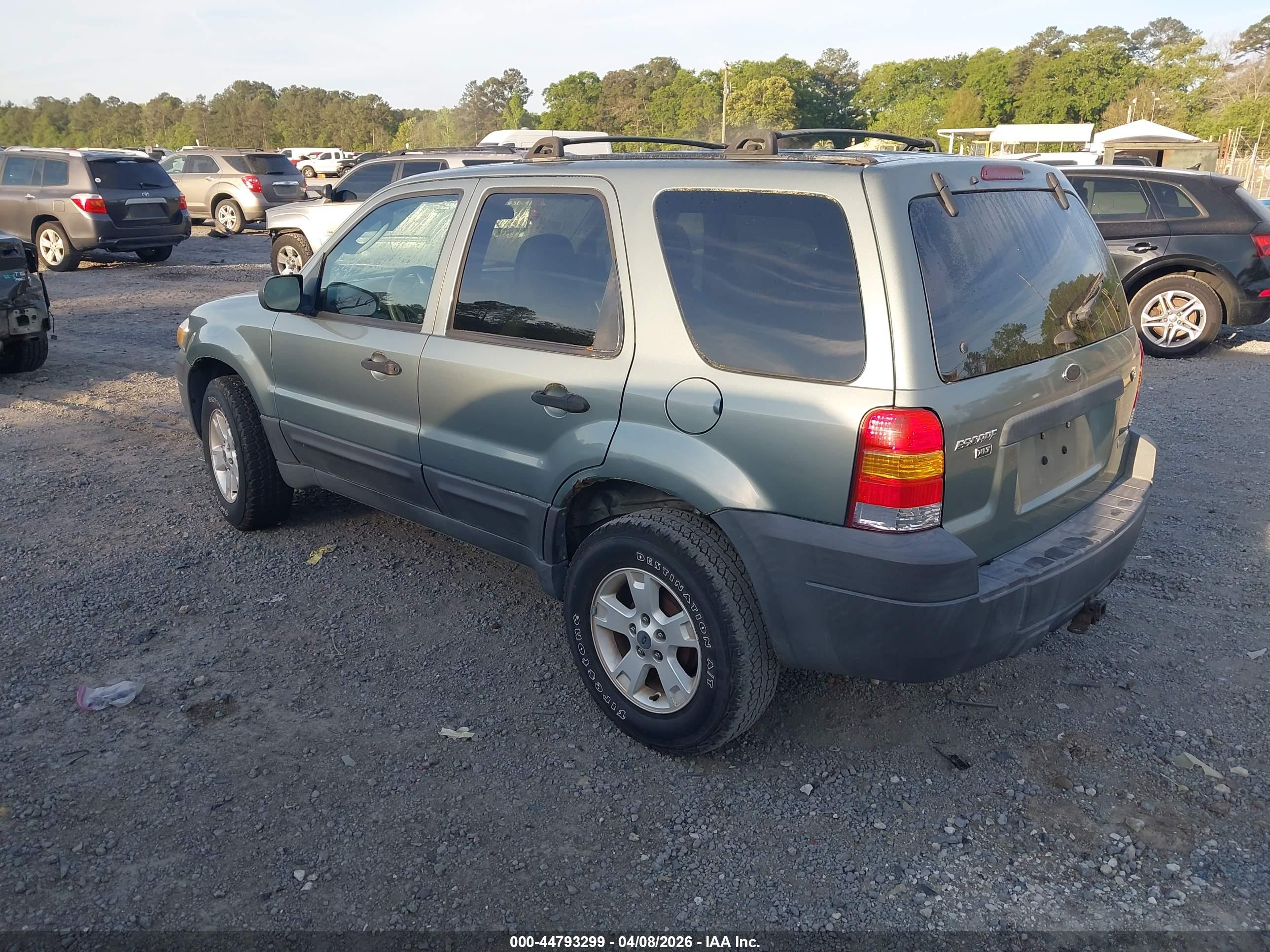 FORD ESCAPE image 3