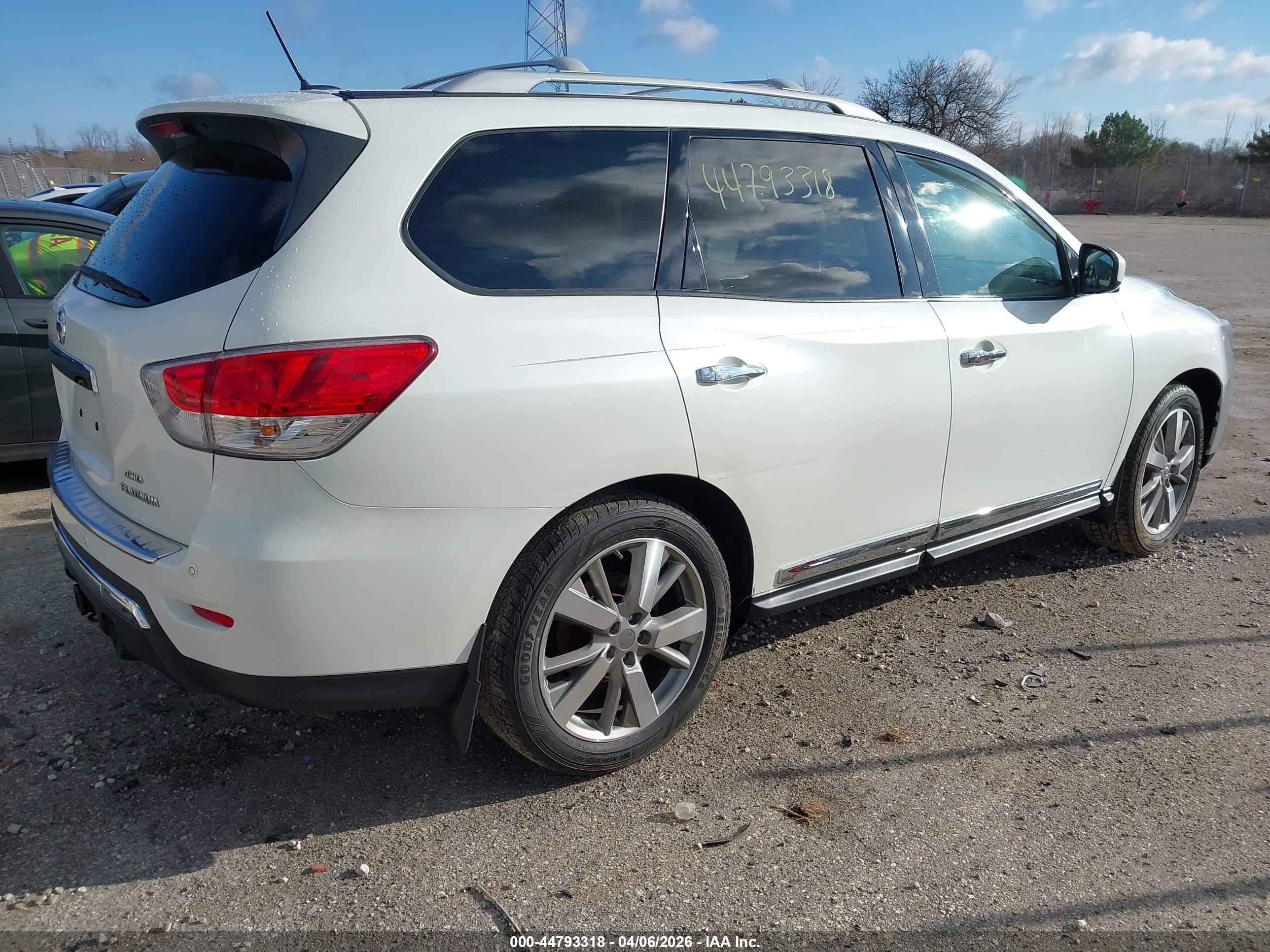 NISSAN PATHFINDER image 4