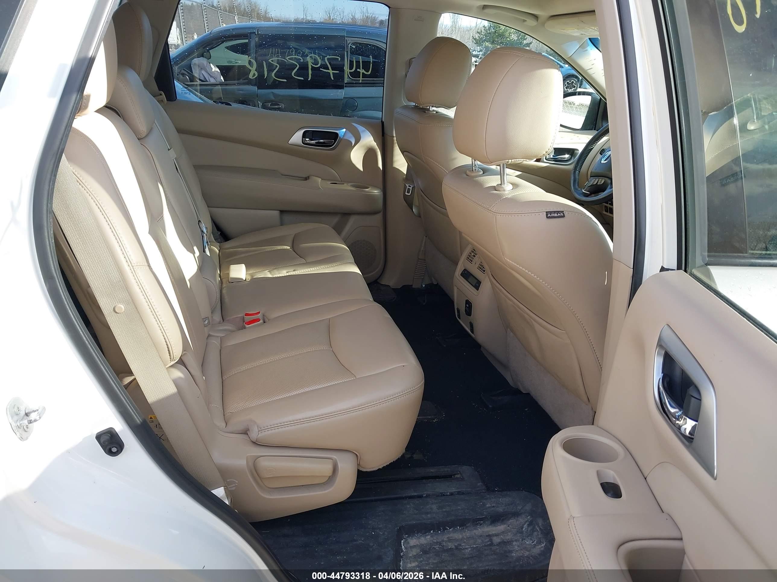 NISSAN PATHFINDER image 8