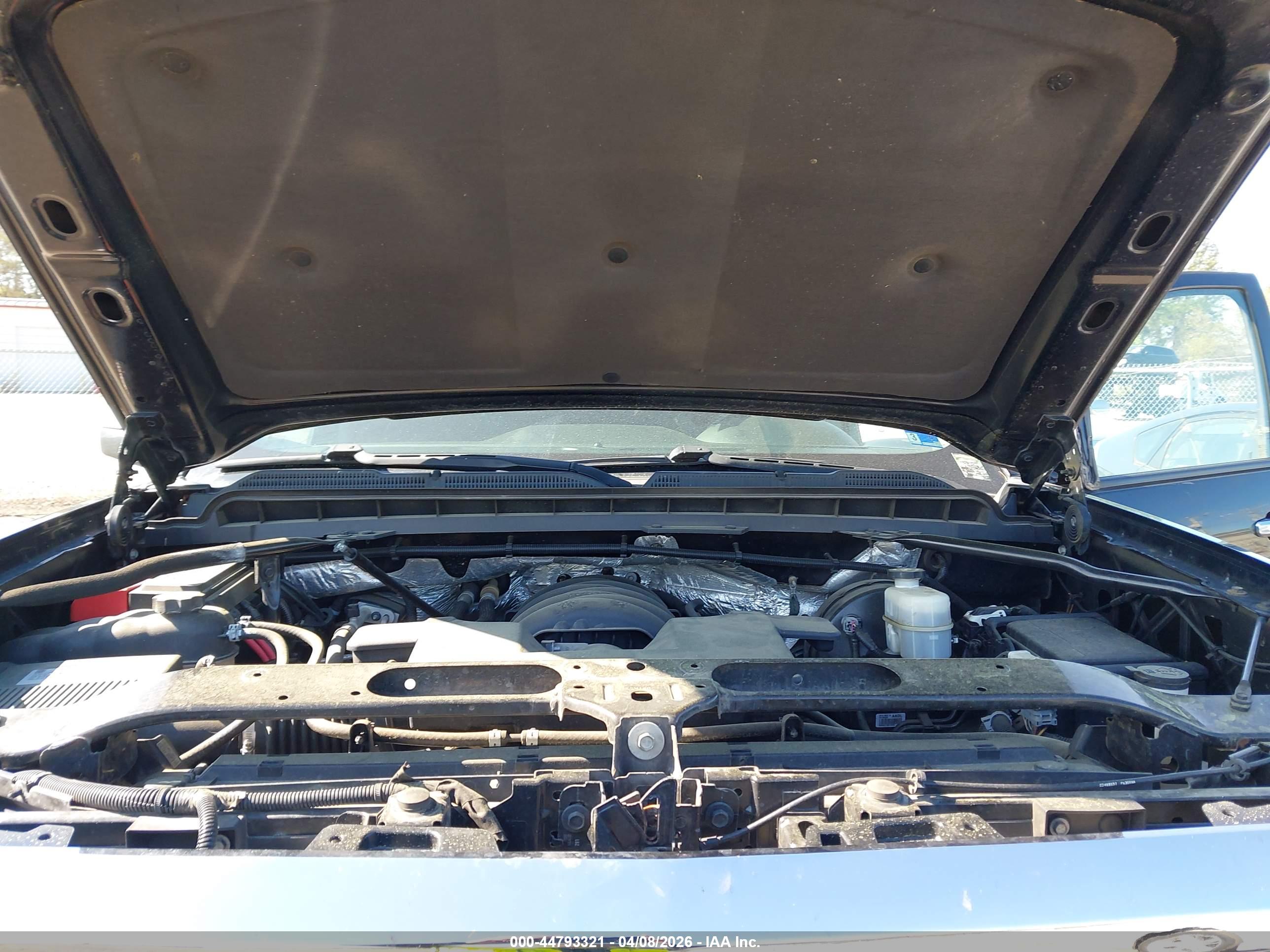 CHEVROLET SILVERADO image 10