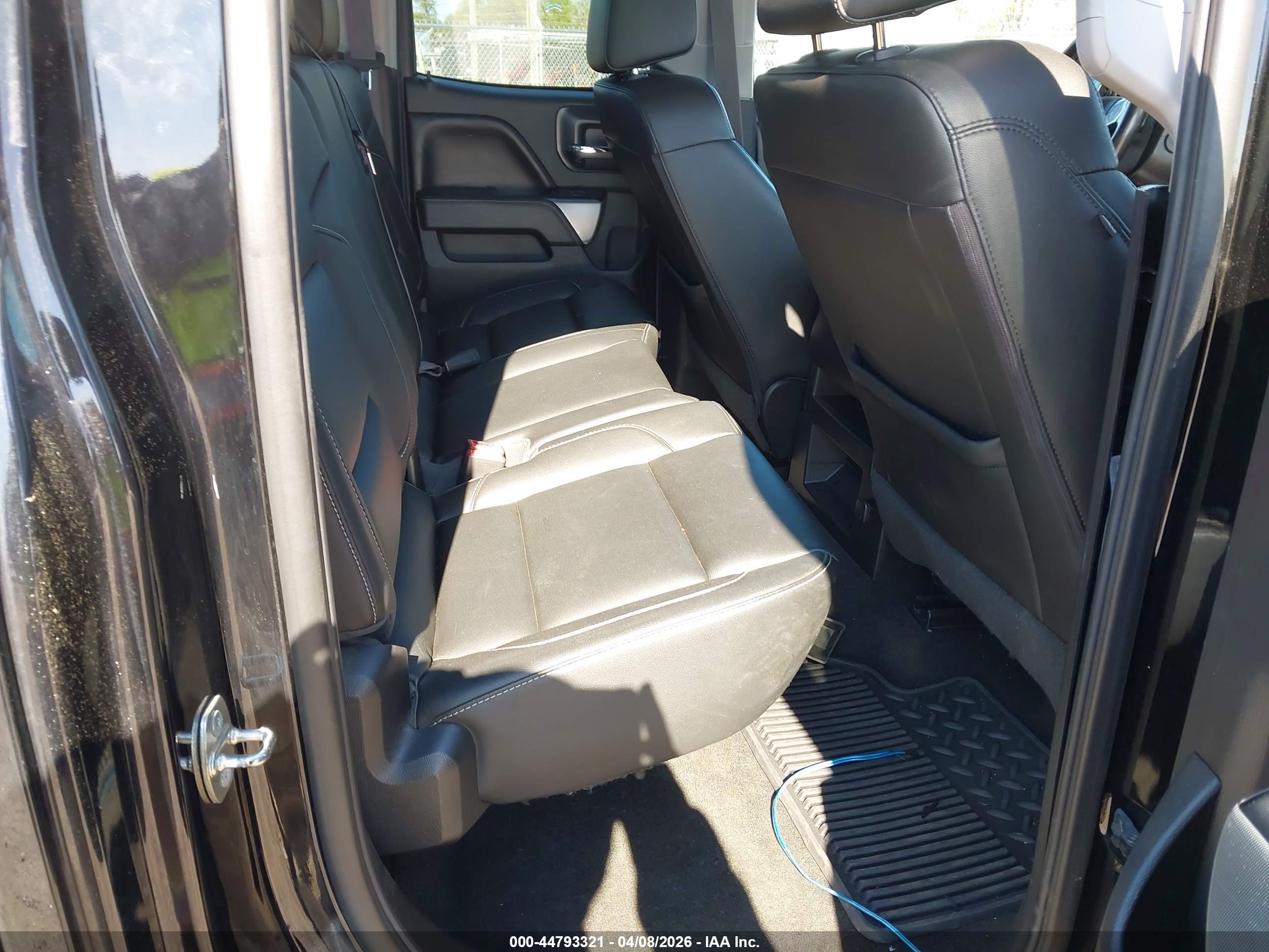 CHEVROLET SILVERADO image 8