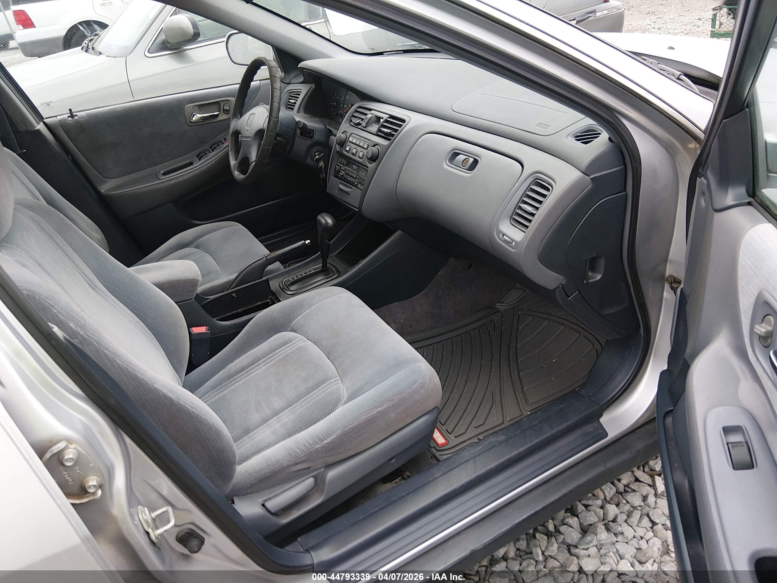 HONDA ACCORD image 5