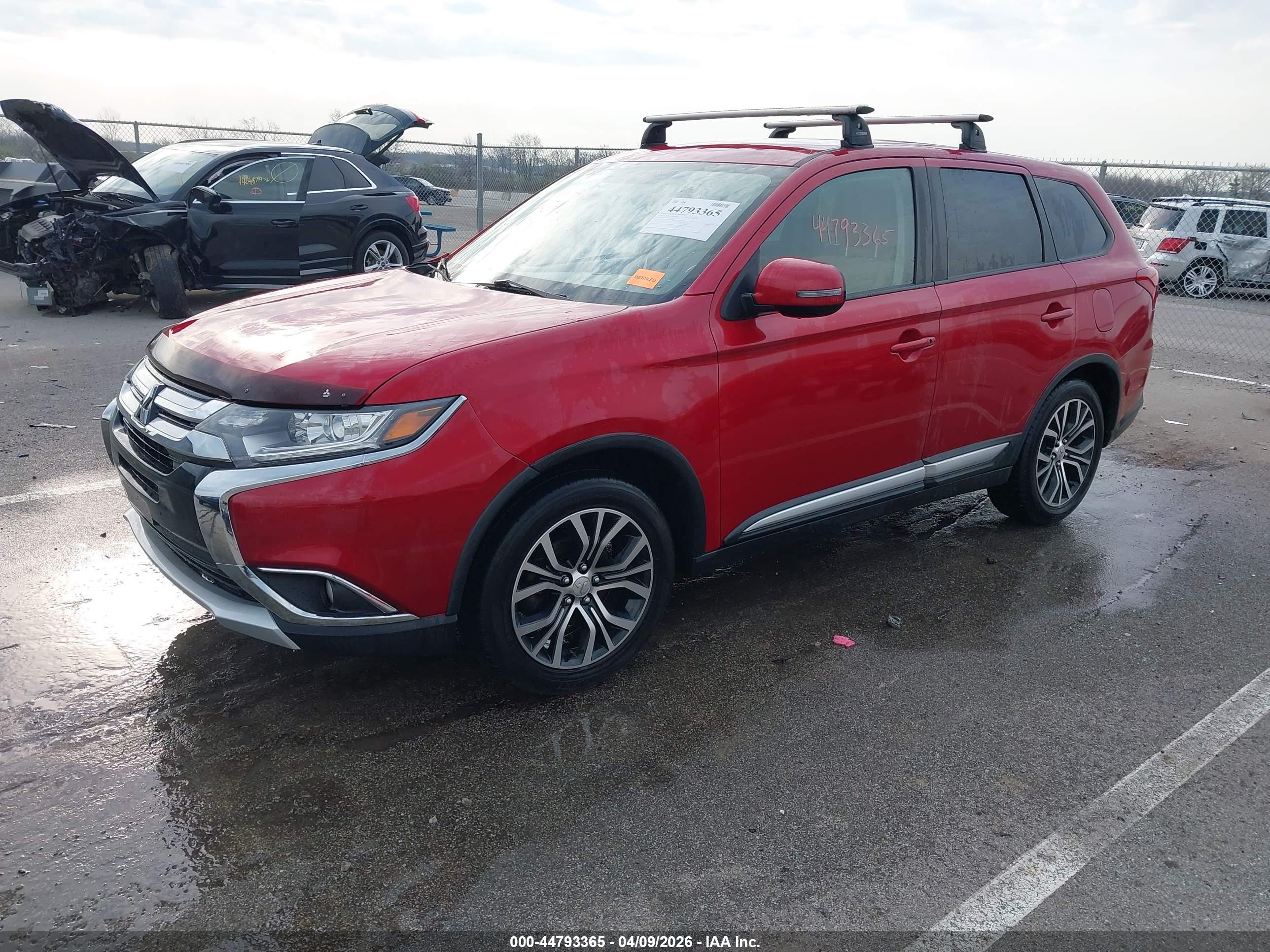 MITSUBISHI OUTLANDER image 2