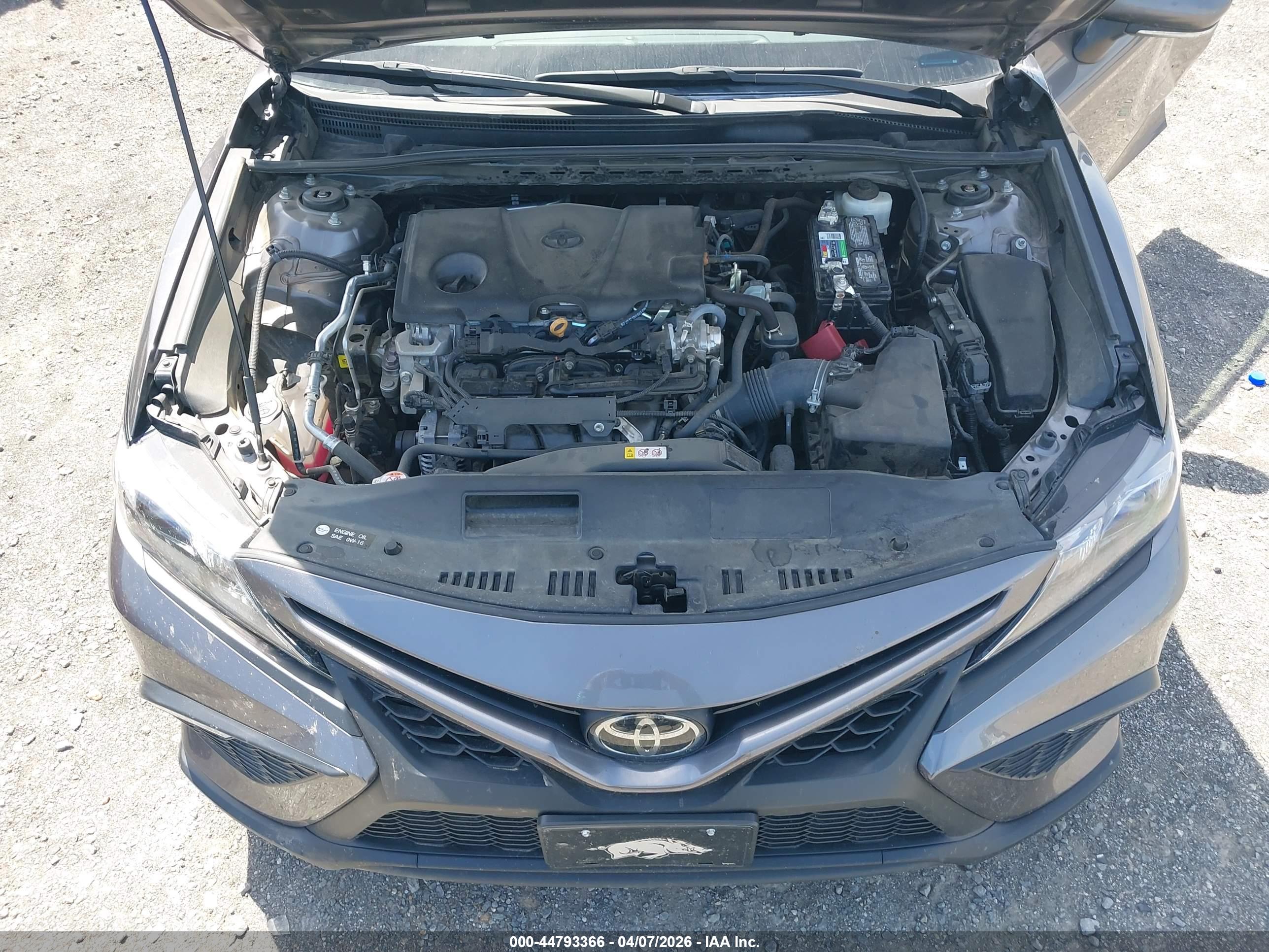 TOYOTA CAMRY image 10