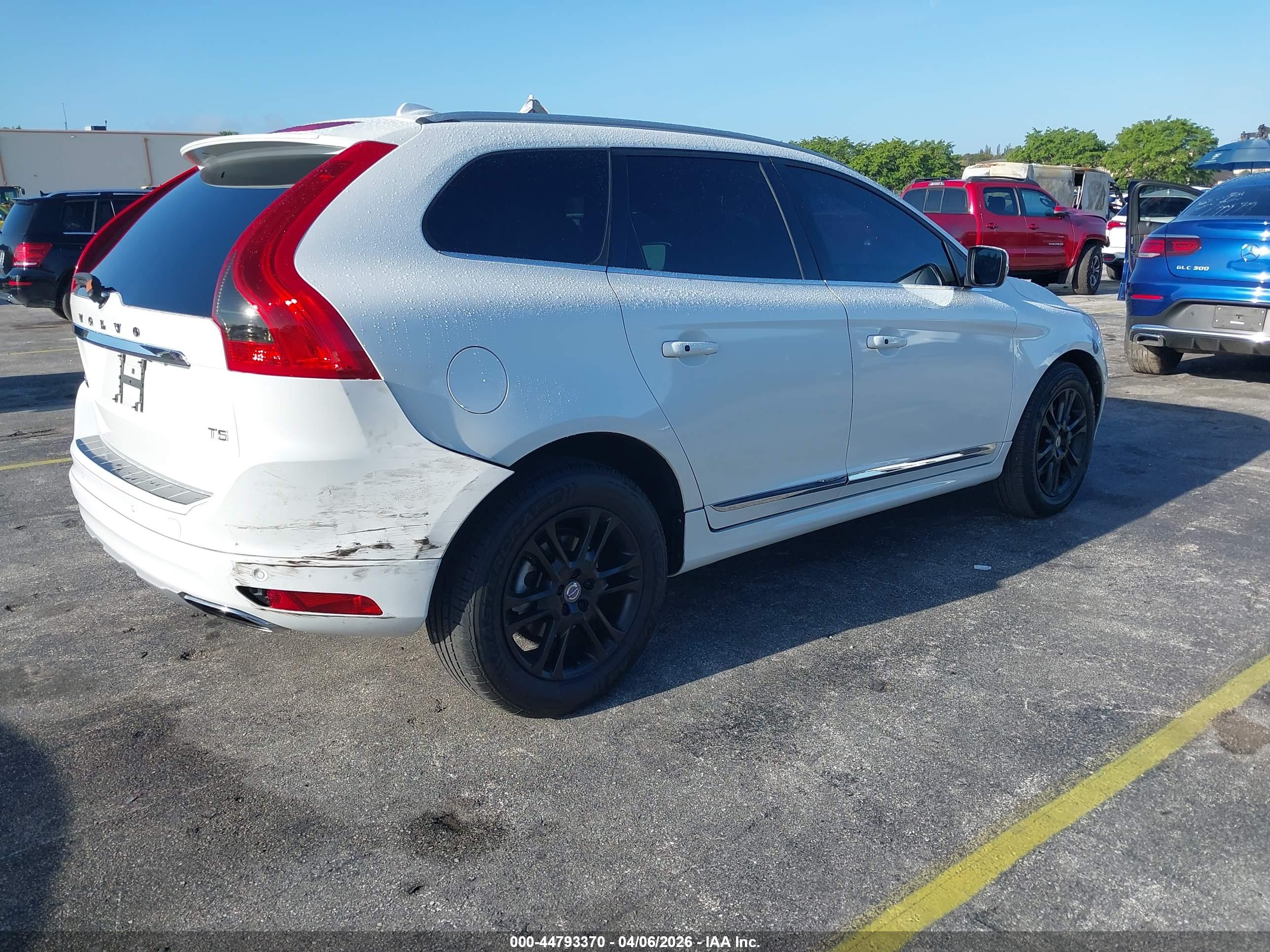VOLVO XC60 image 4