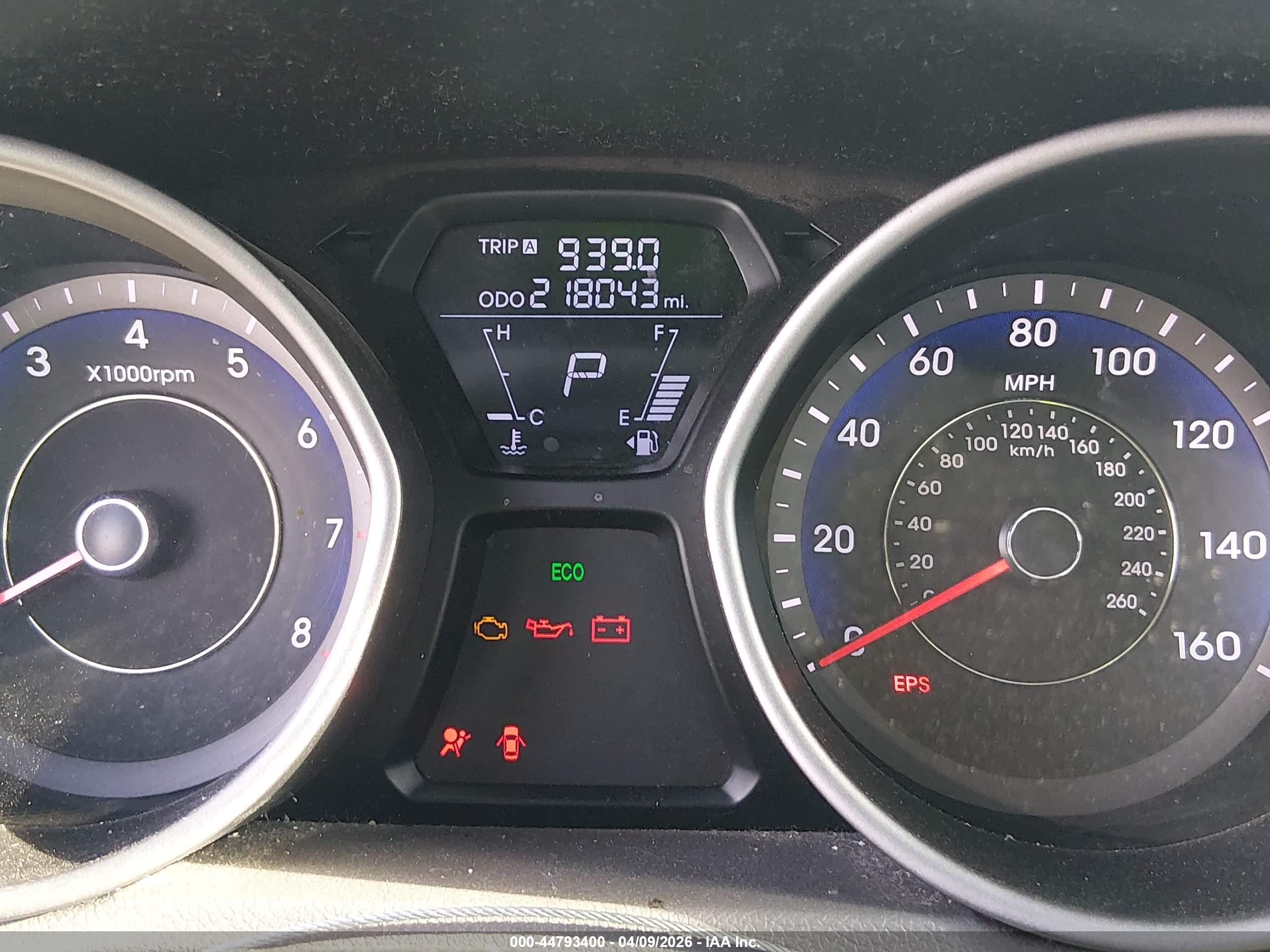 HYUNDAI ELANTRA image 7