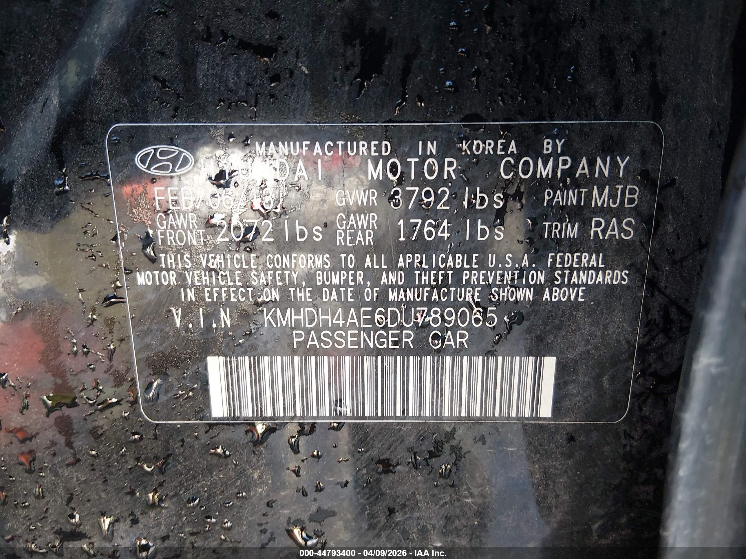 HYUNDAI ELANTRA image 9