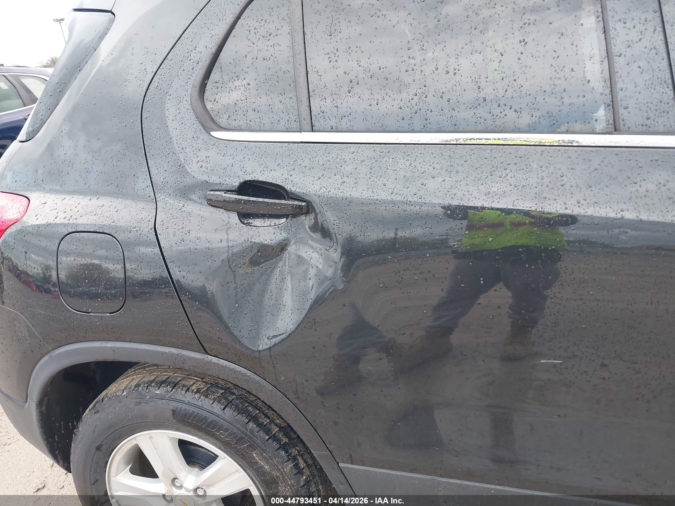 CHEVROLET TRAX image 6