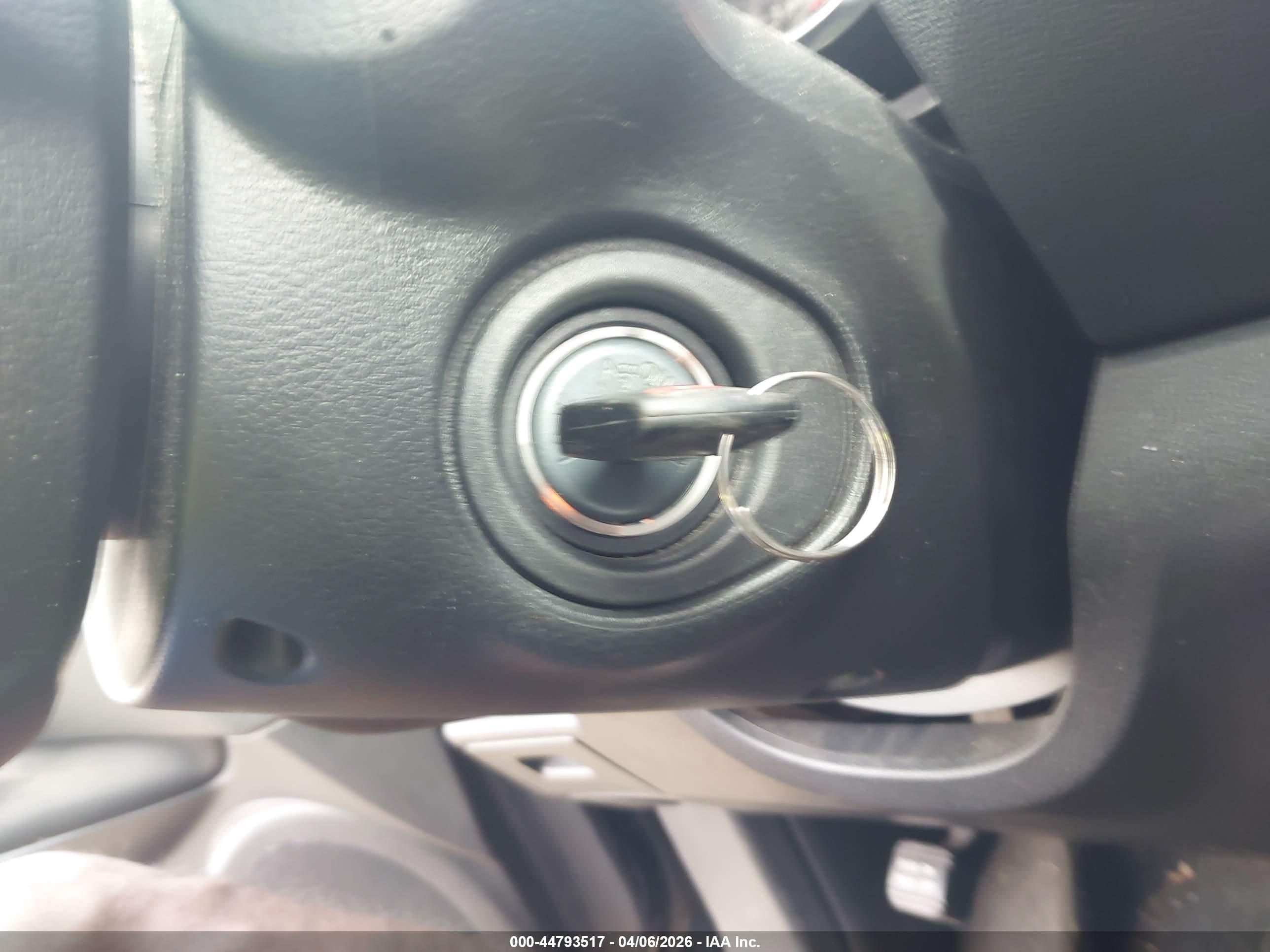 NISSAN ROGUE image 11