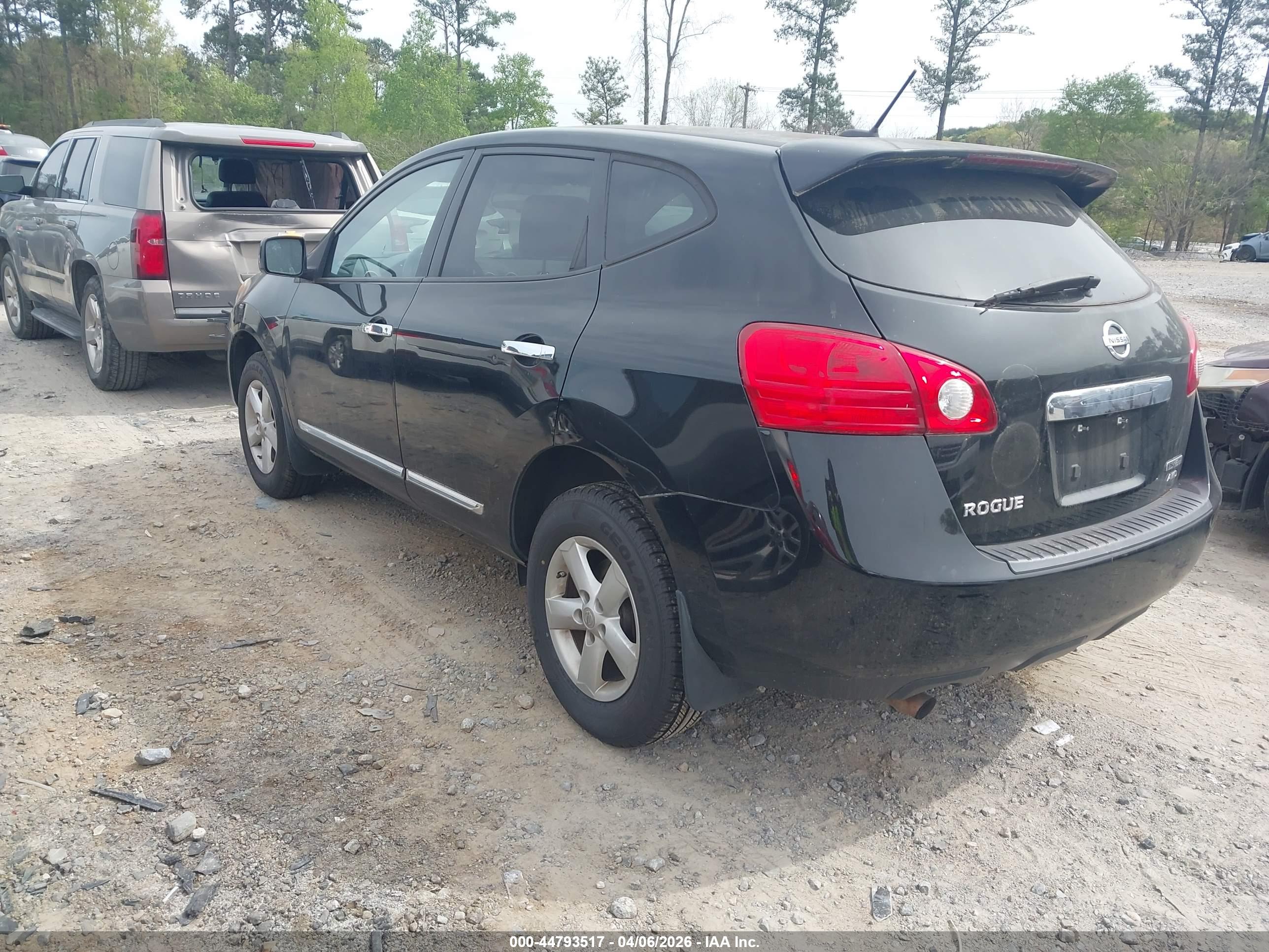 NISSAN ROGUE image 3