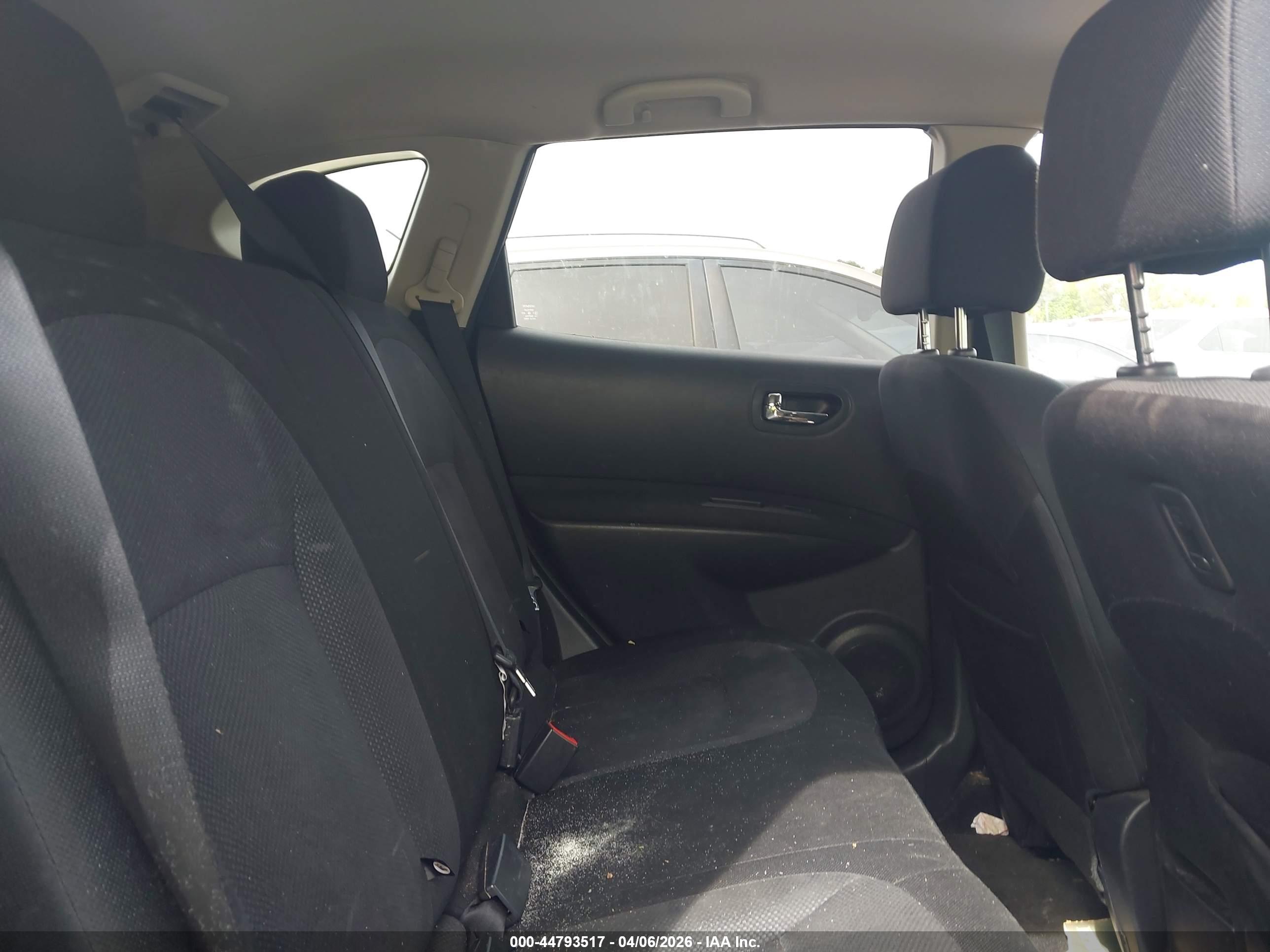 NISSAN ROGUE image 8