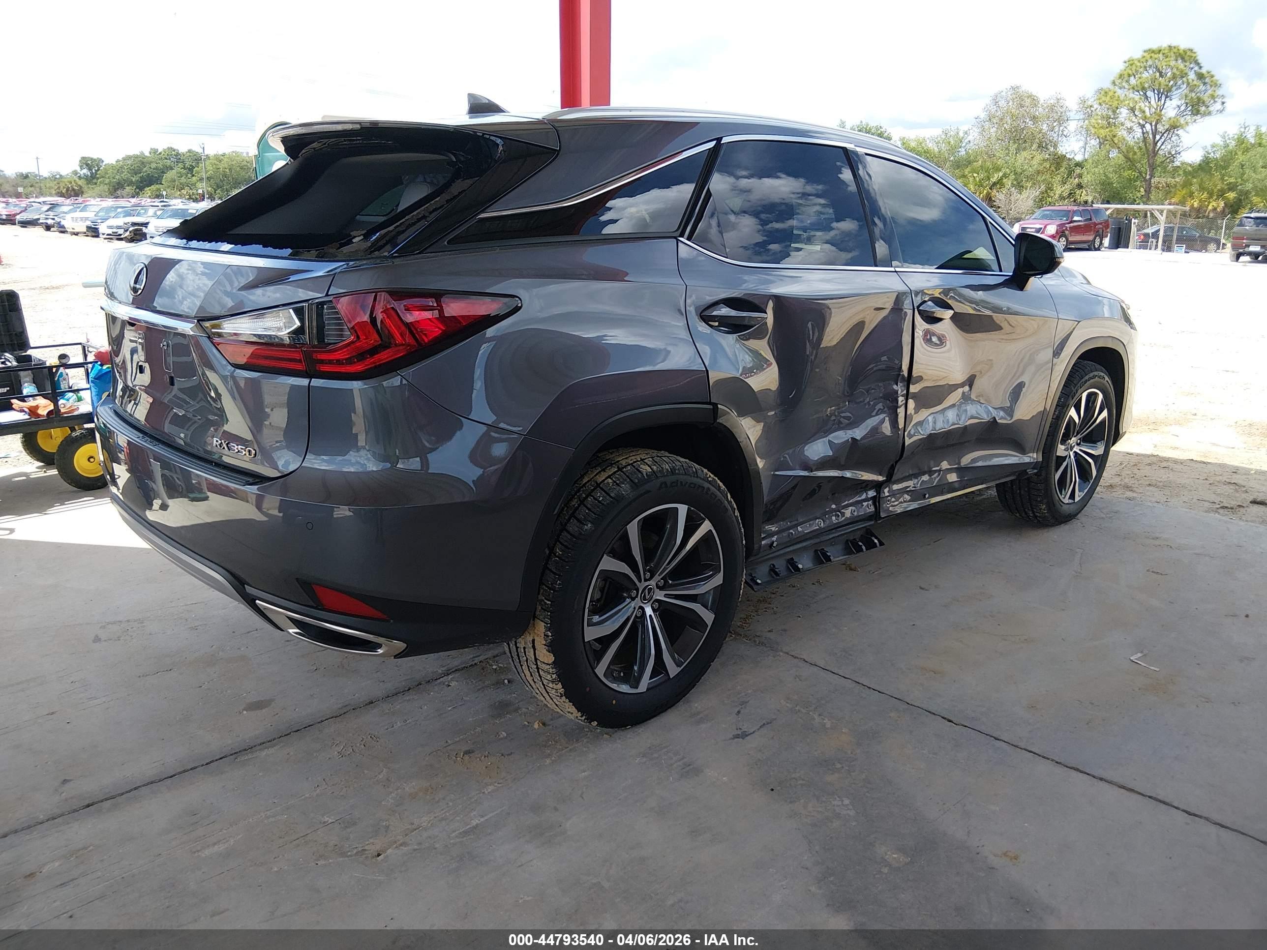 LEXUS RX image 4