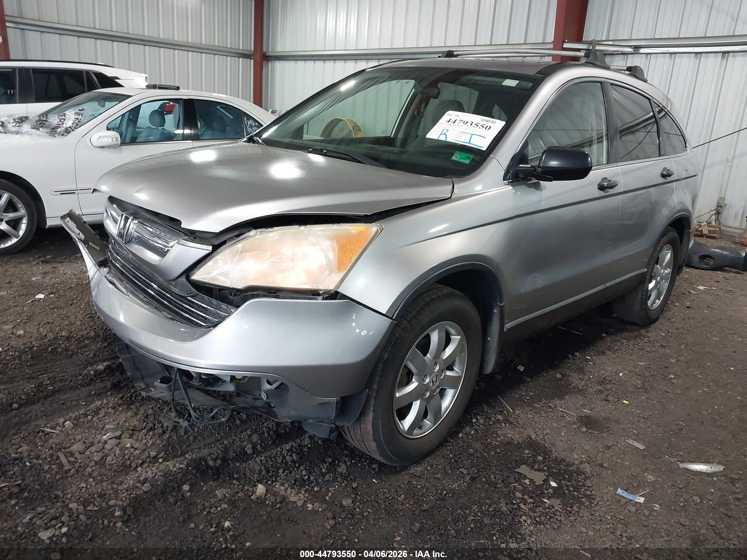 HONDA CR-V image 2