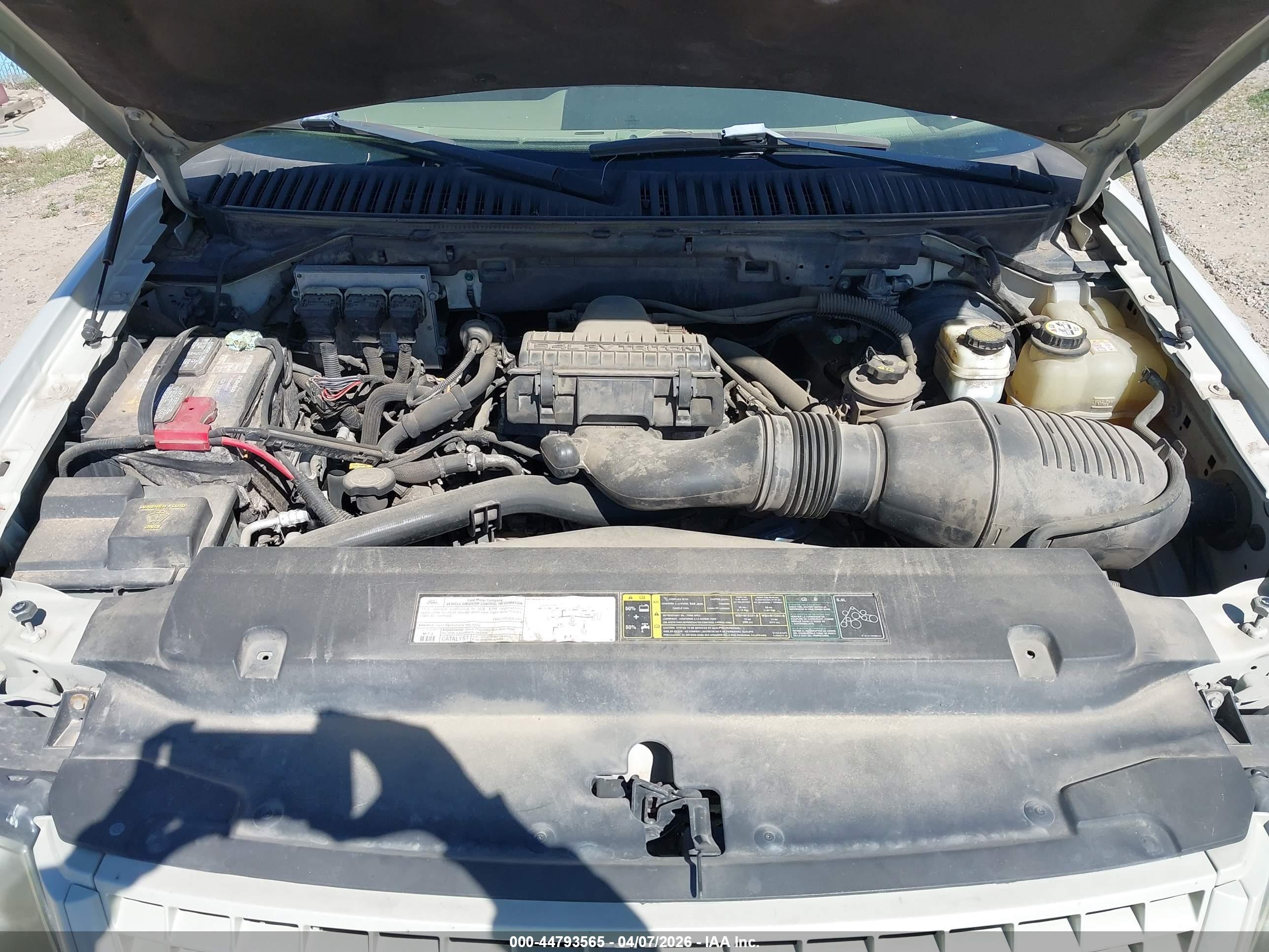 FORD EXPEDITION image 10