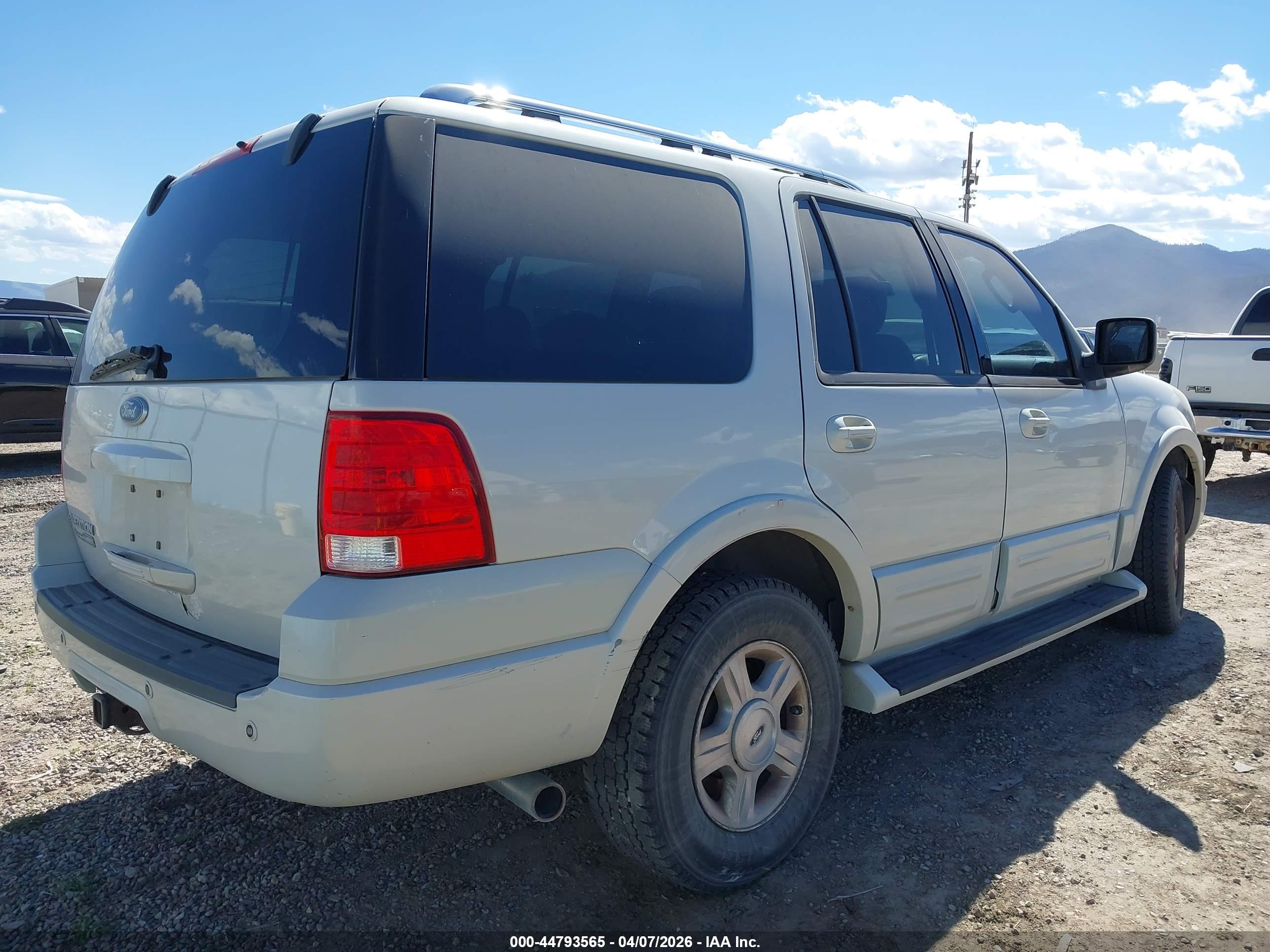 FORD EXPEDITION image 4
