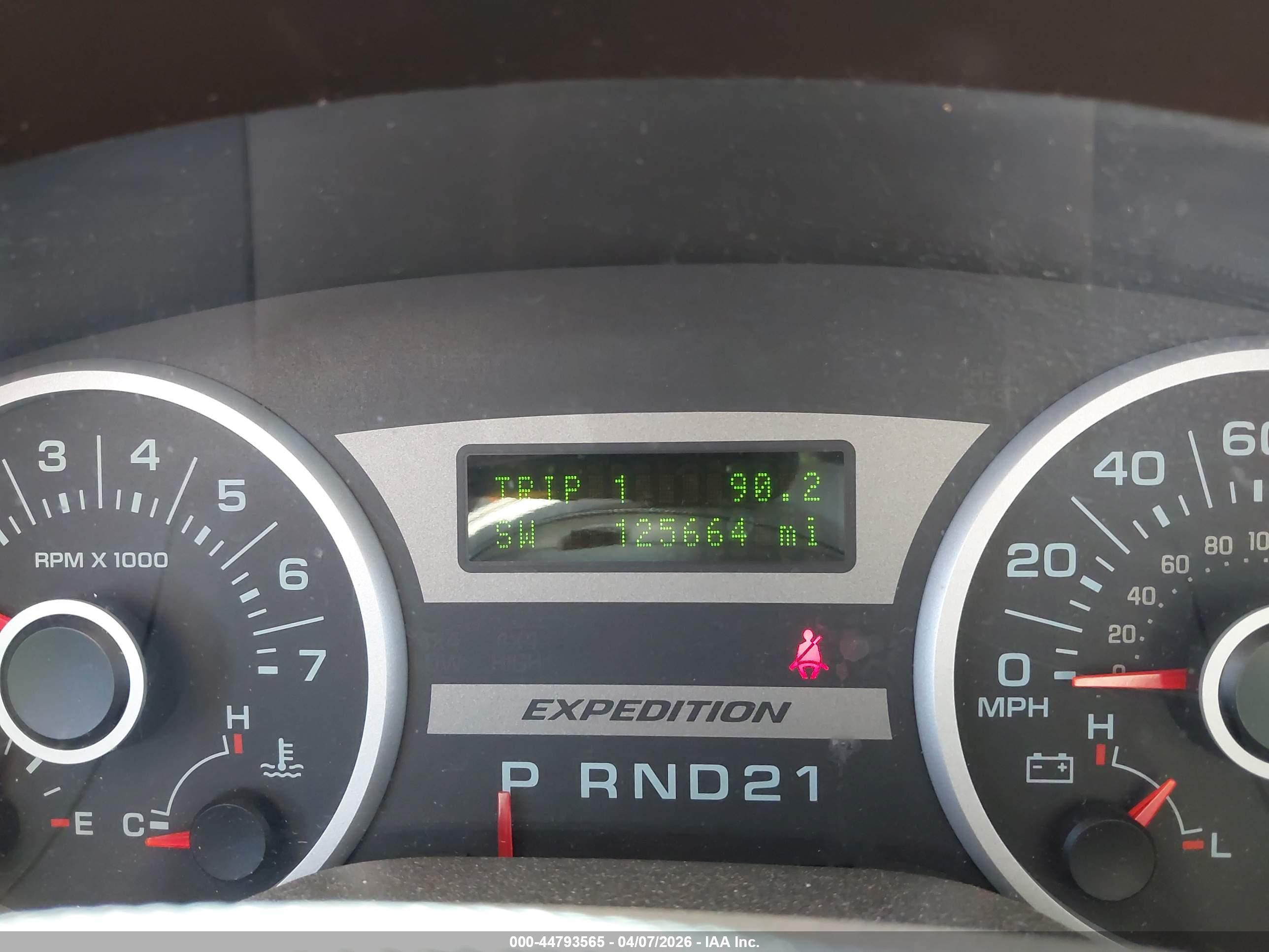 FORD EXPEDITION image 7