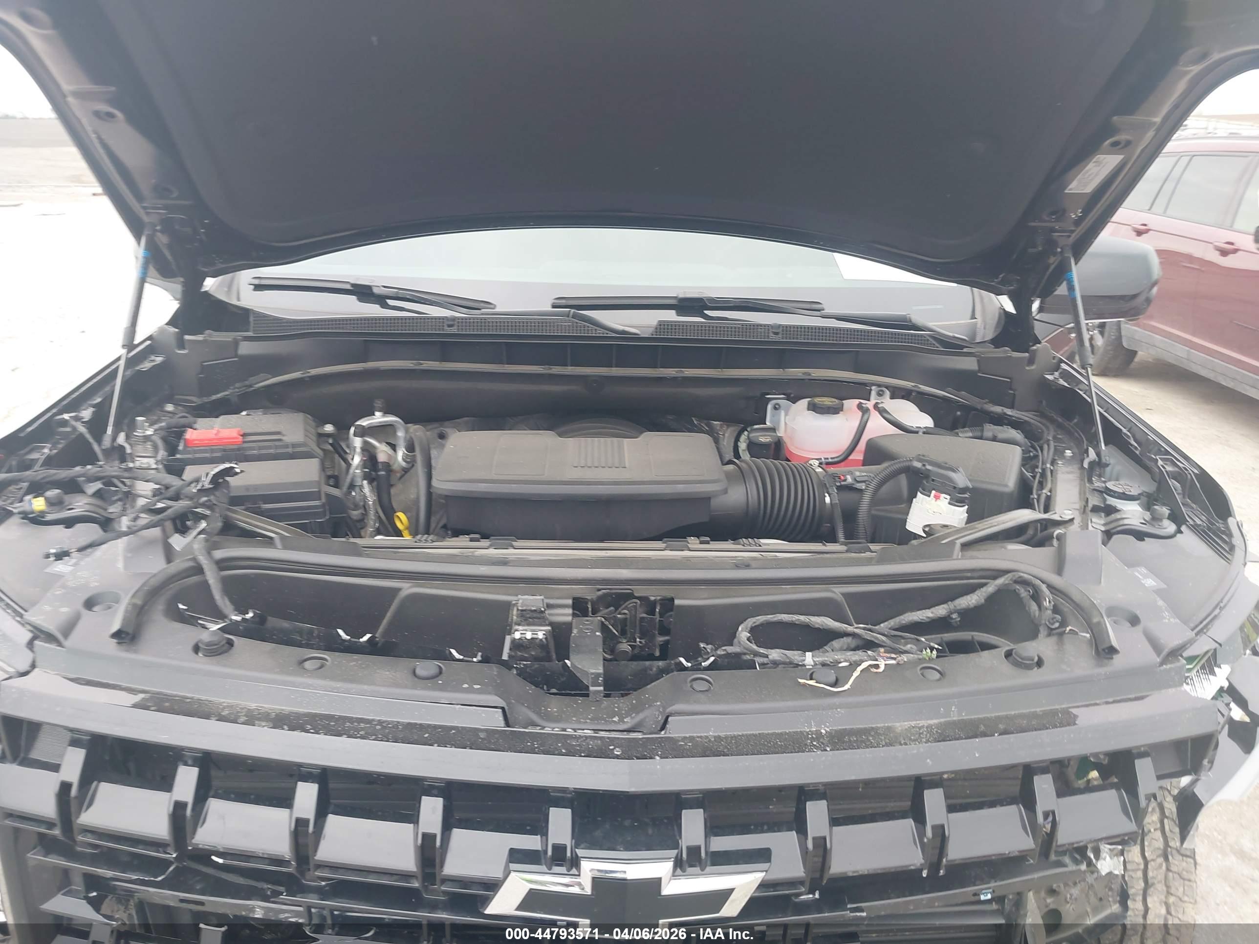 CHEVROLET TAHOE image 10