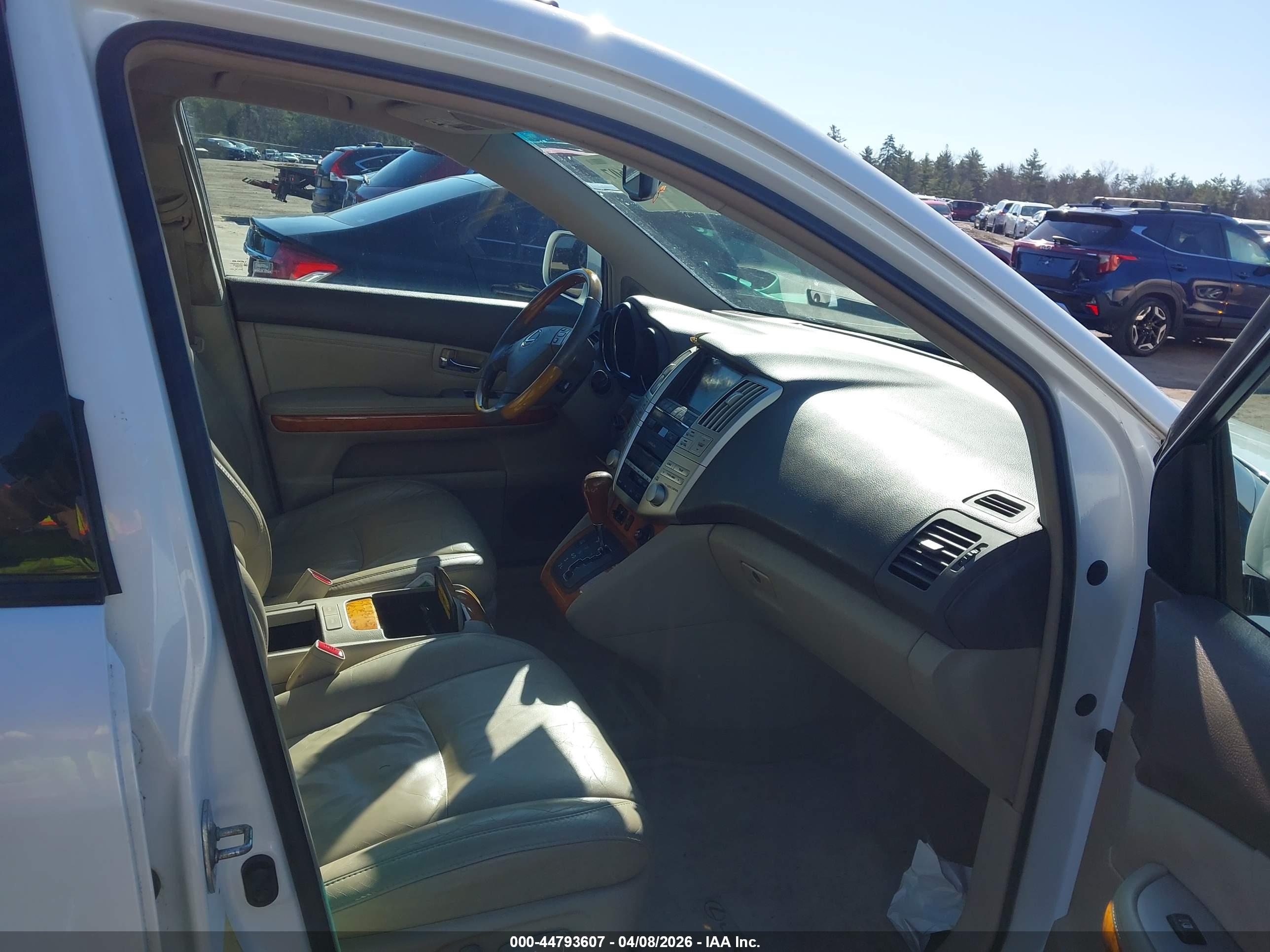 LEXUS RX image 5