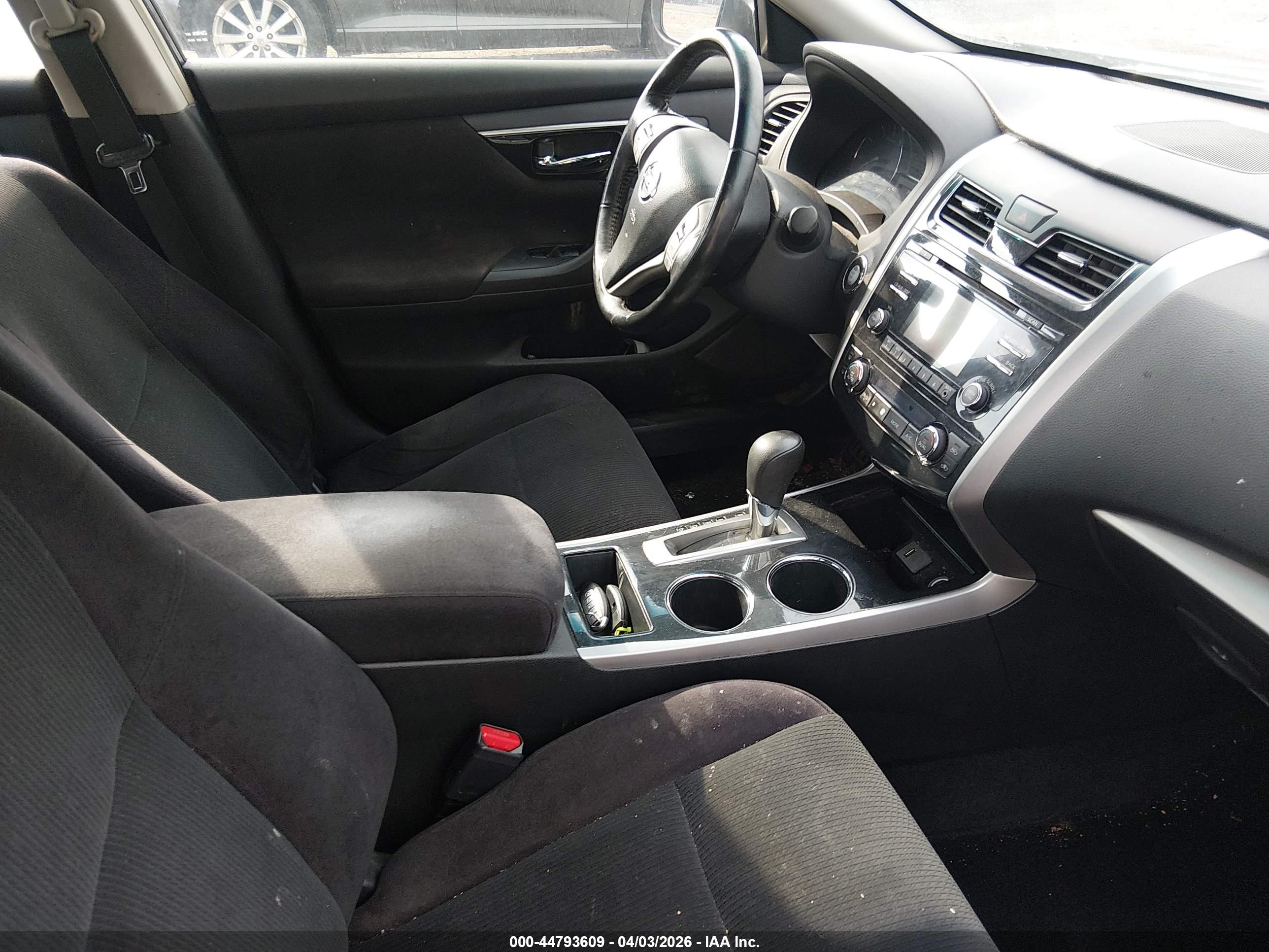 NISSAN ALTIMA image 5