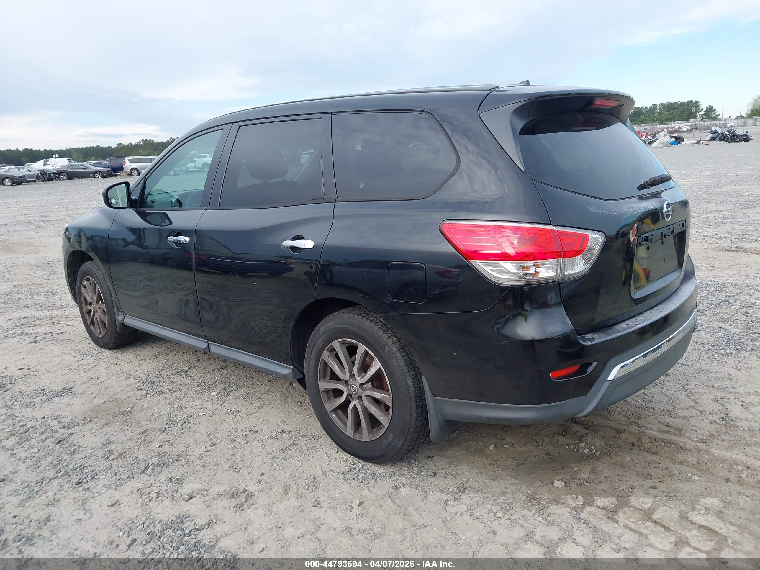 NISSAN PATHFINDER image 3