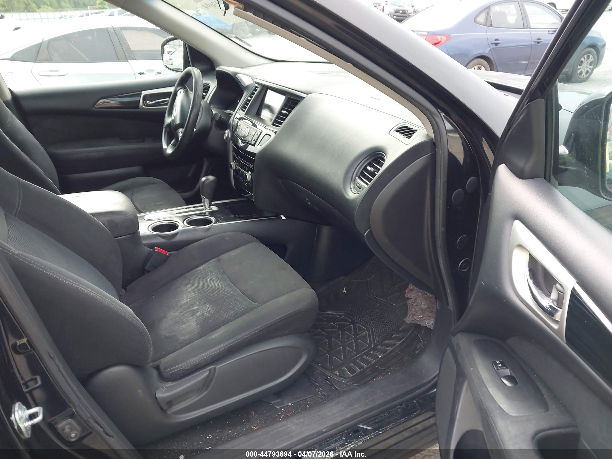 NISSAN PATHFINDER image 5