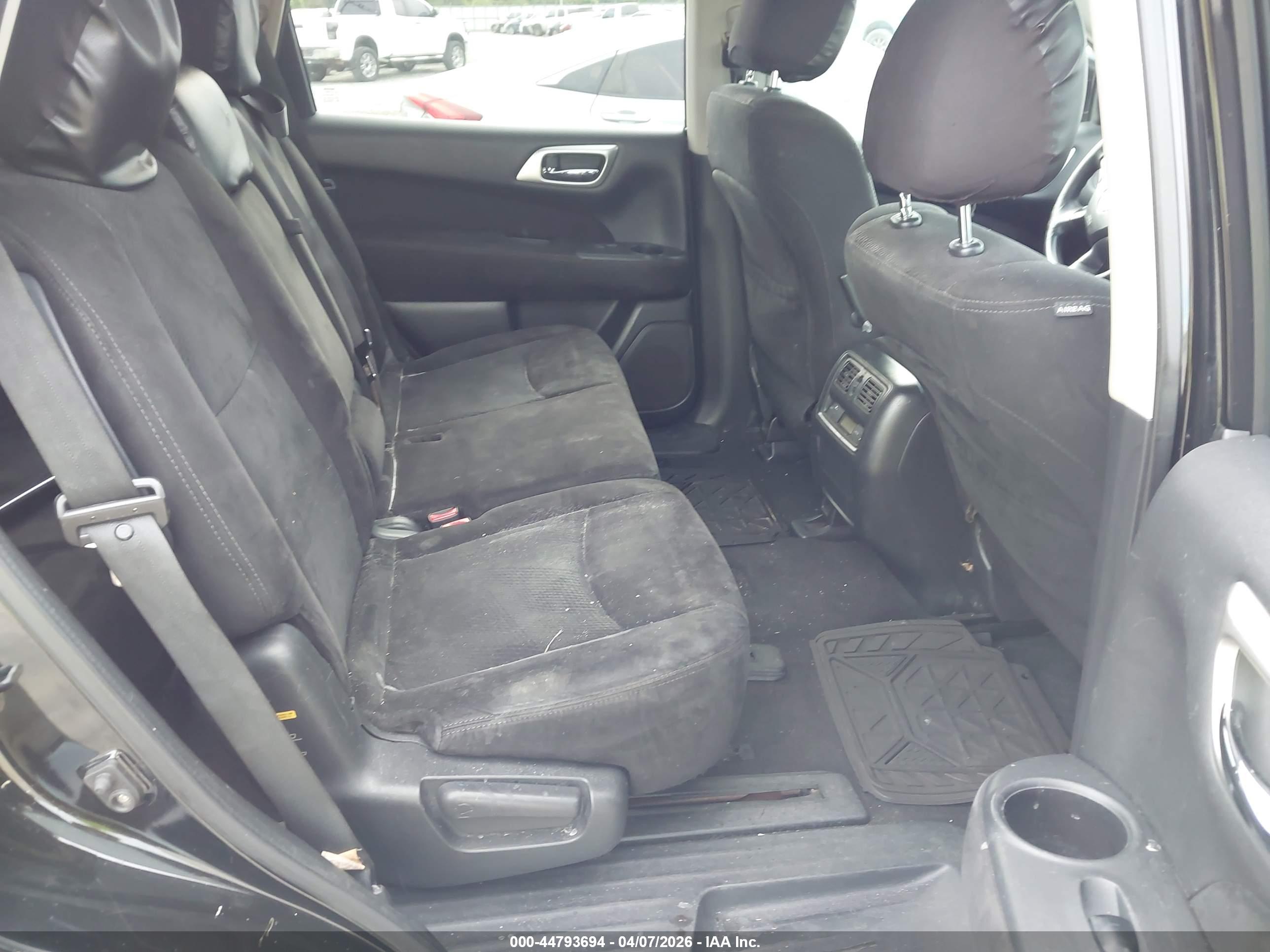 NISSAN PATHFINDER image 8