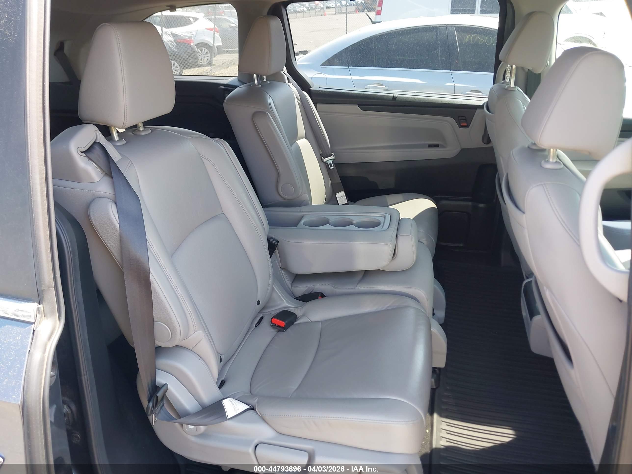HONDA ODYSSEY image 8