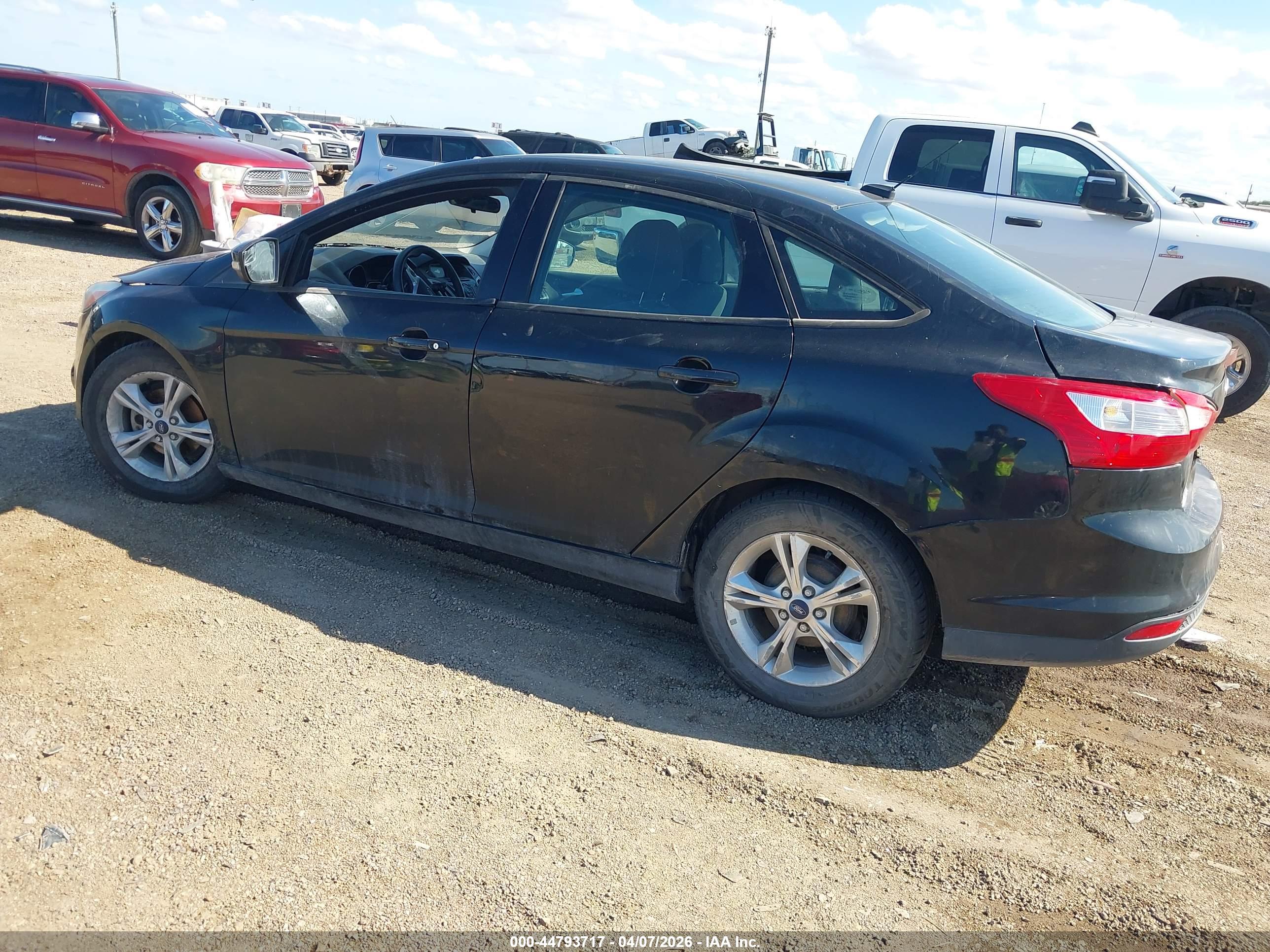 FORD FOCUS image 3