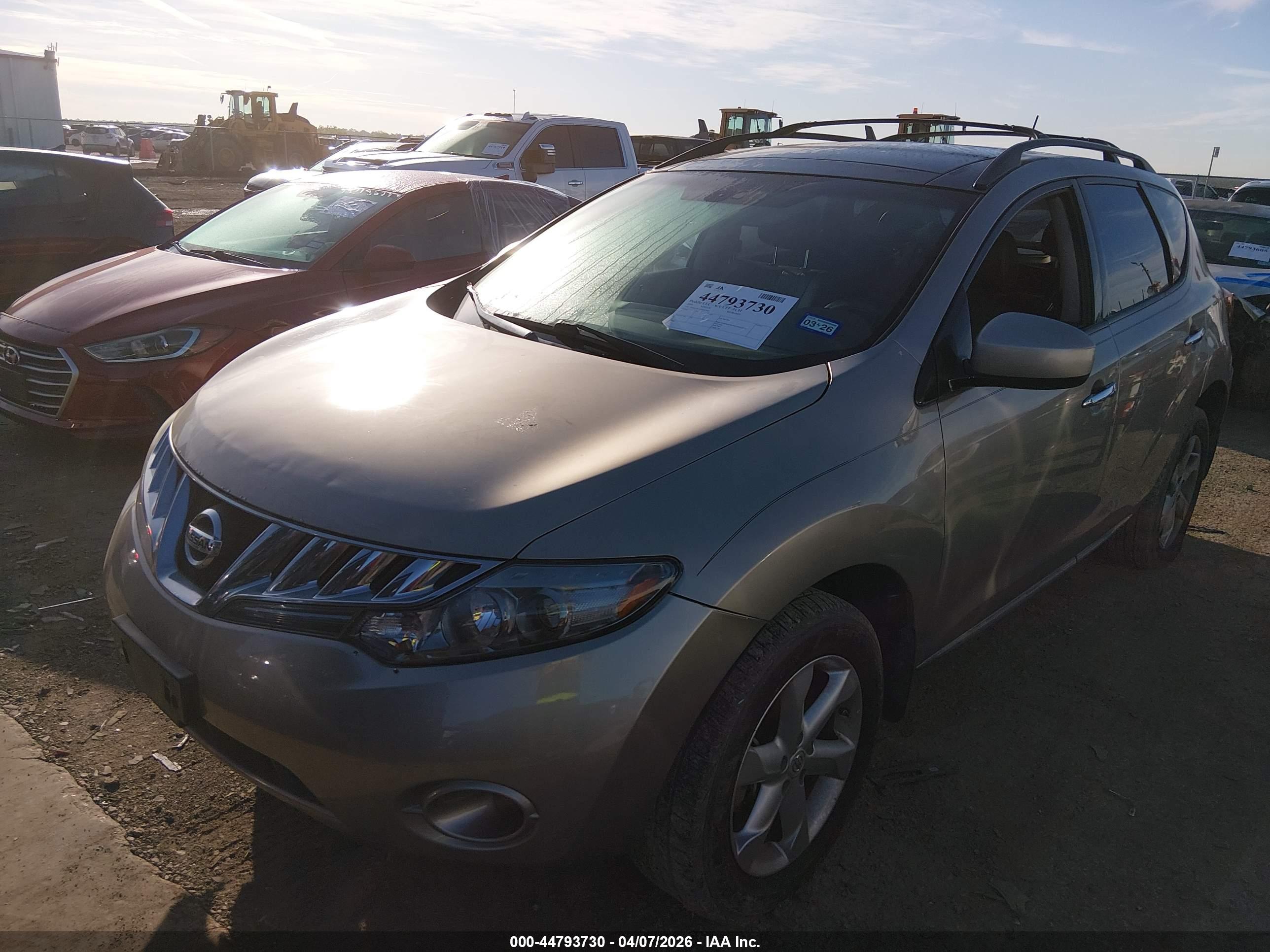 NISSAN MURANO image 2