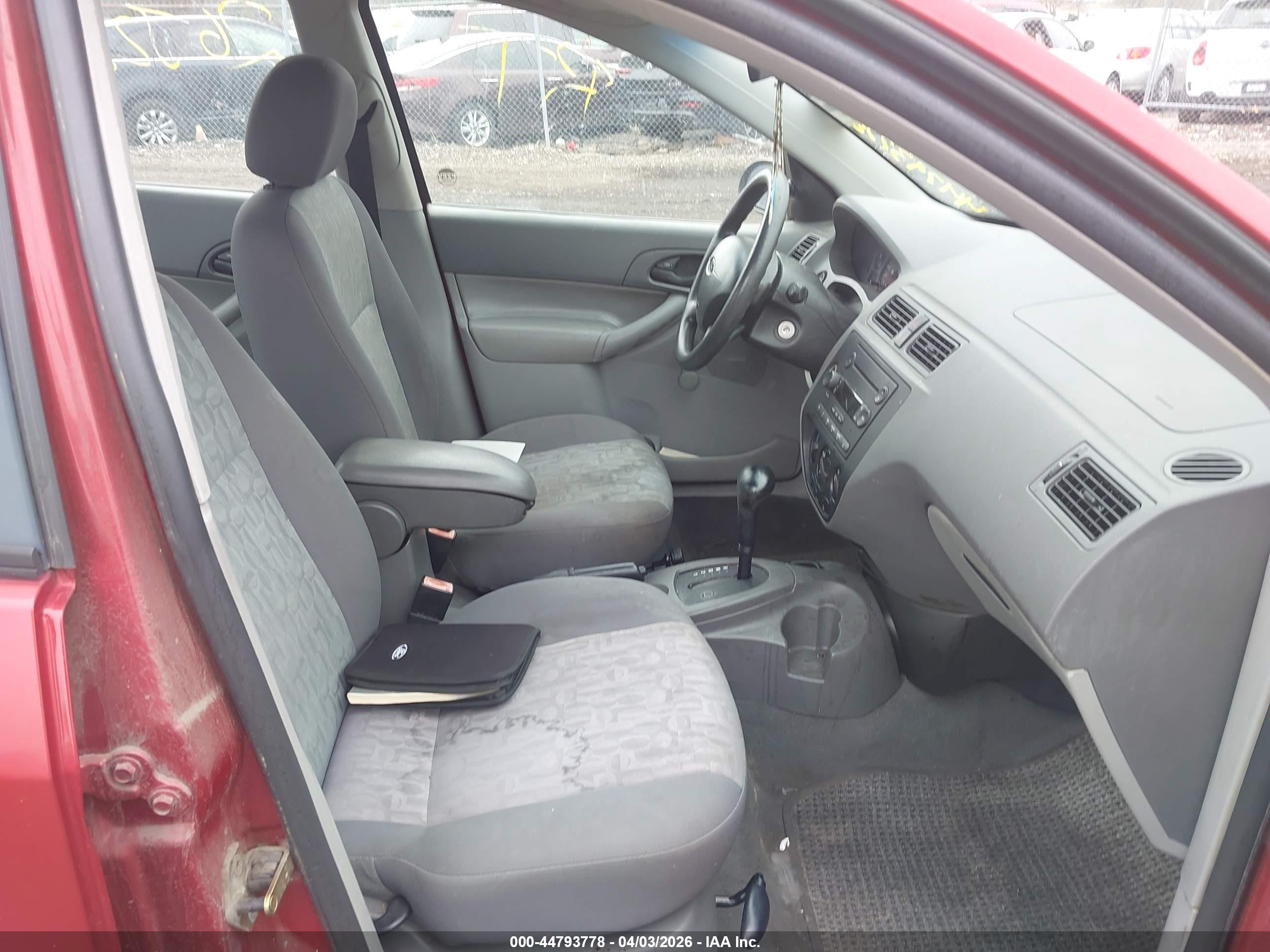 FORD FOCUS image 5