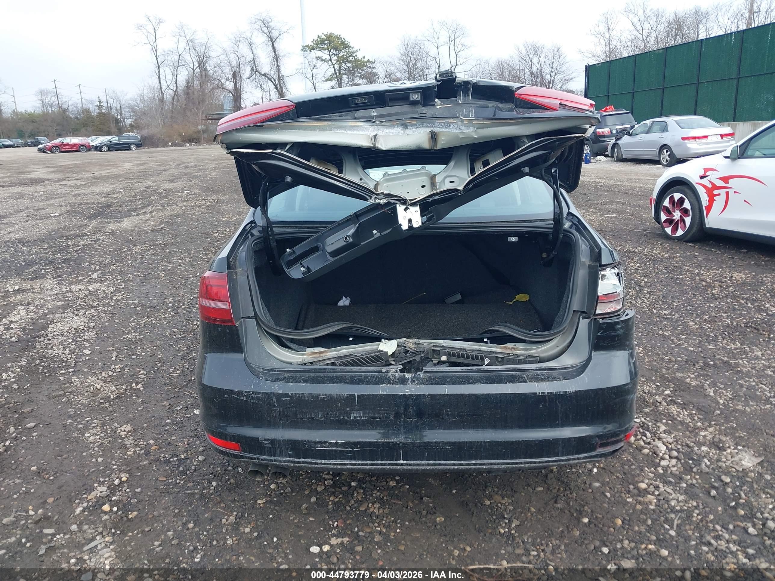 VOLKSWAGEN JETTA image 6
