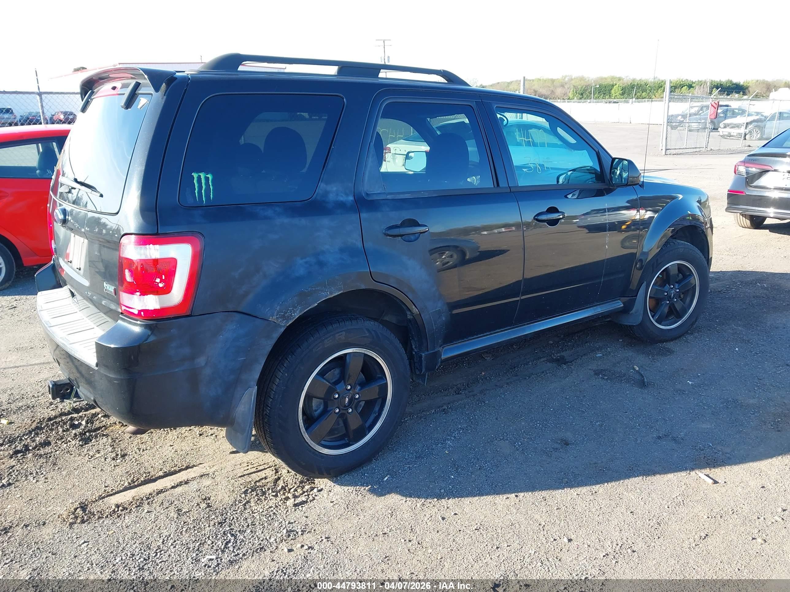 FORD ESCAPE image 4