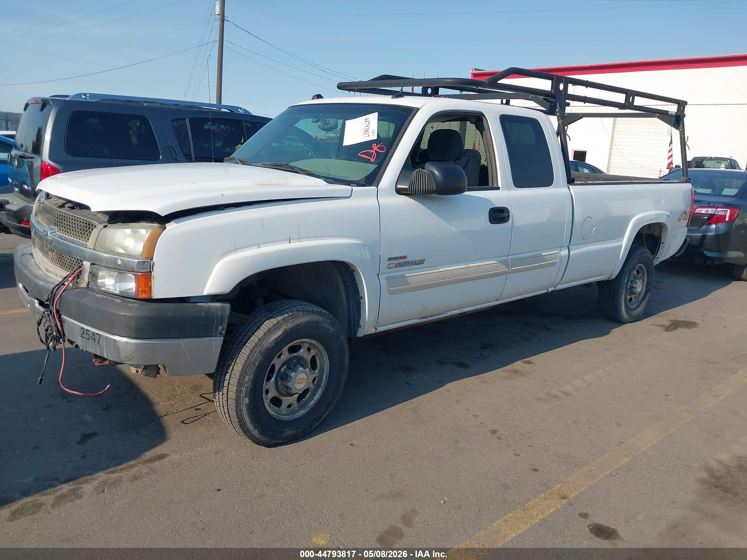 CHEVROLET SILVERADO image 2