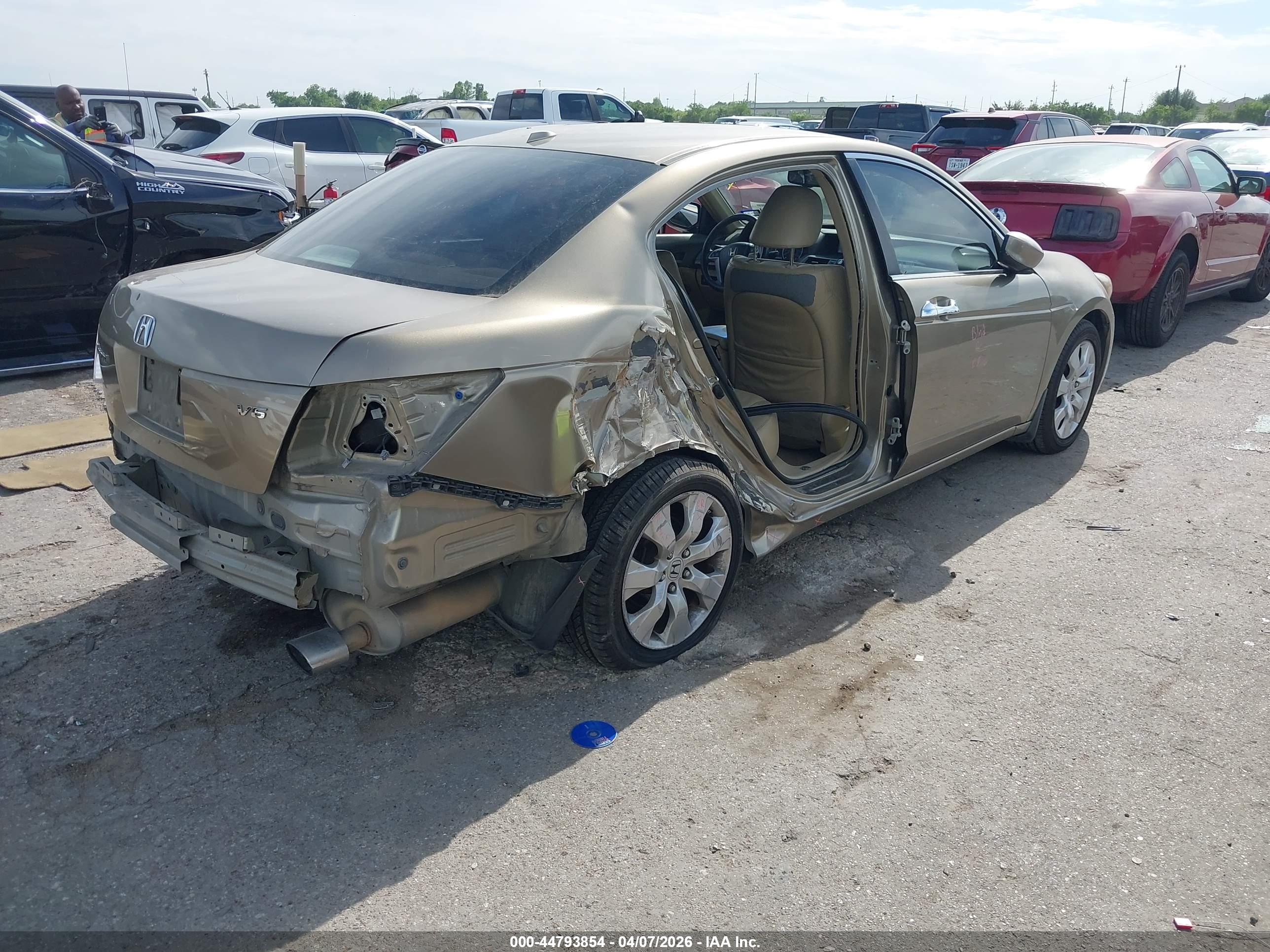 HONDA ACCORD image 4