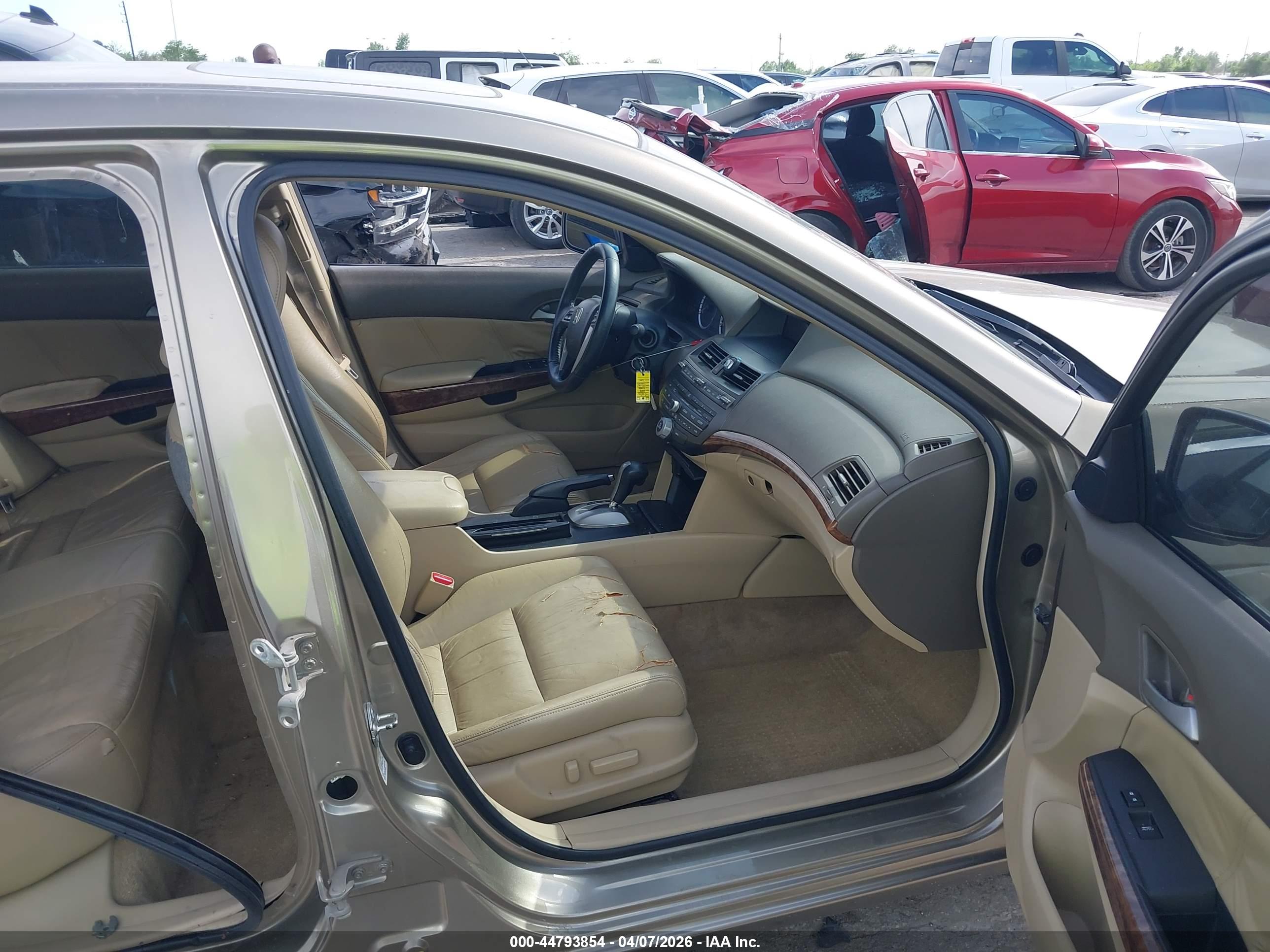 HONDA ACCORD image 5