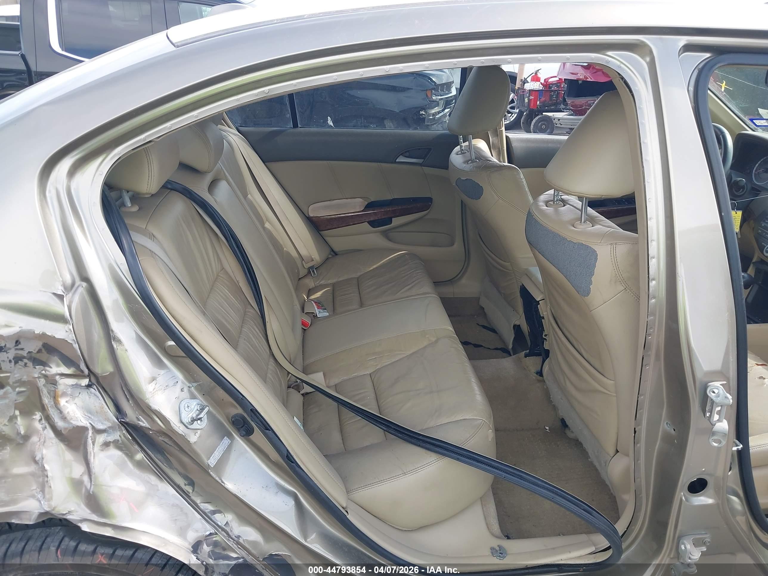 HONDA ACCORD image 8