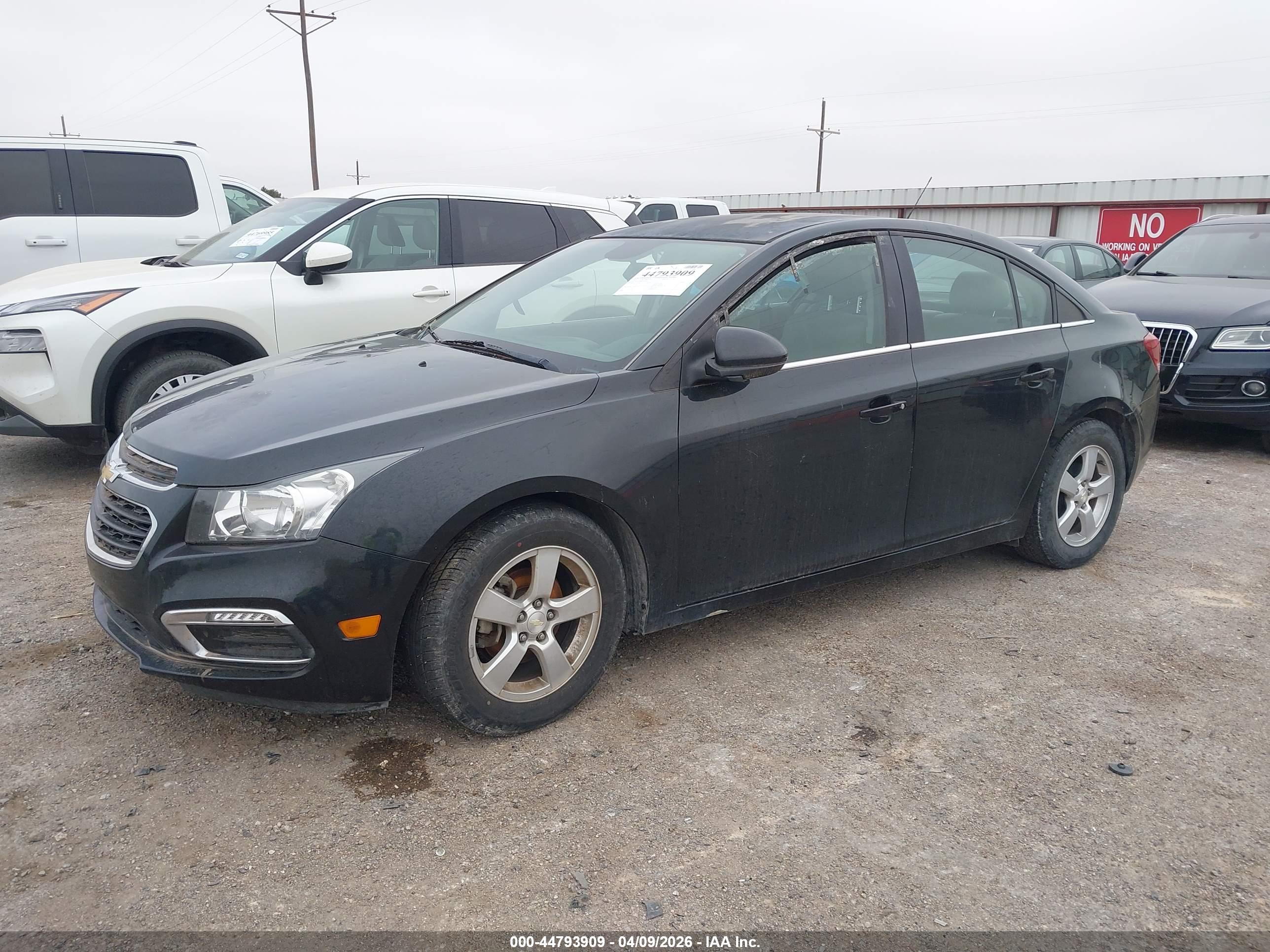 CHEVROLET CRUZE image 2