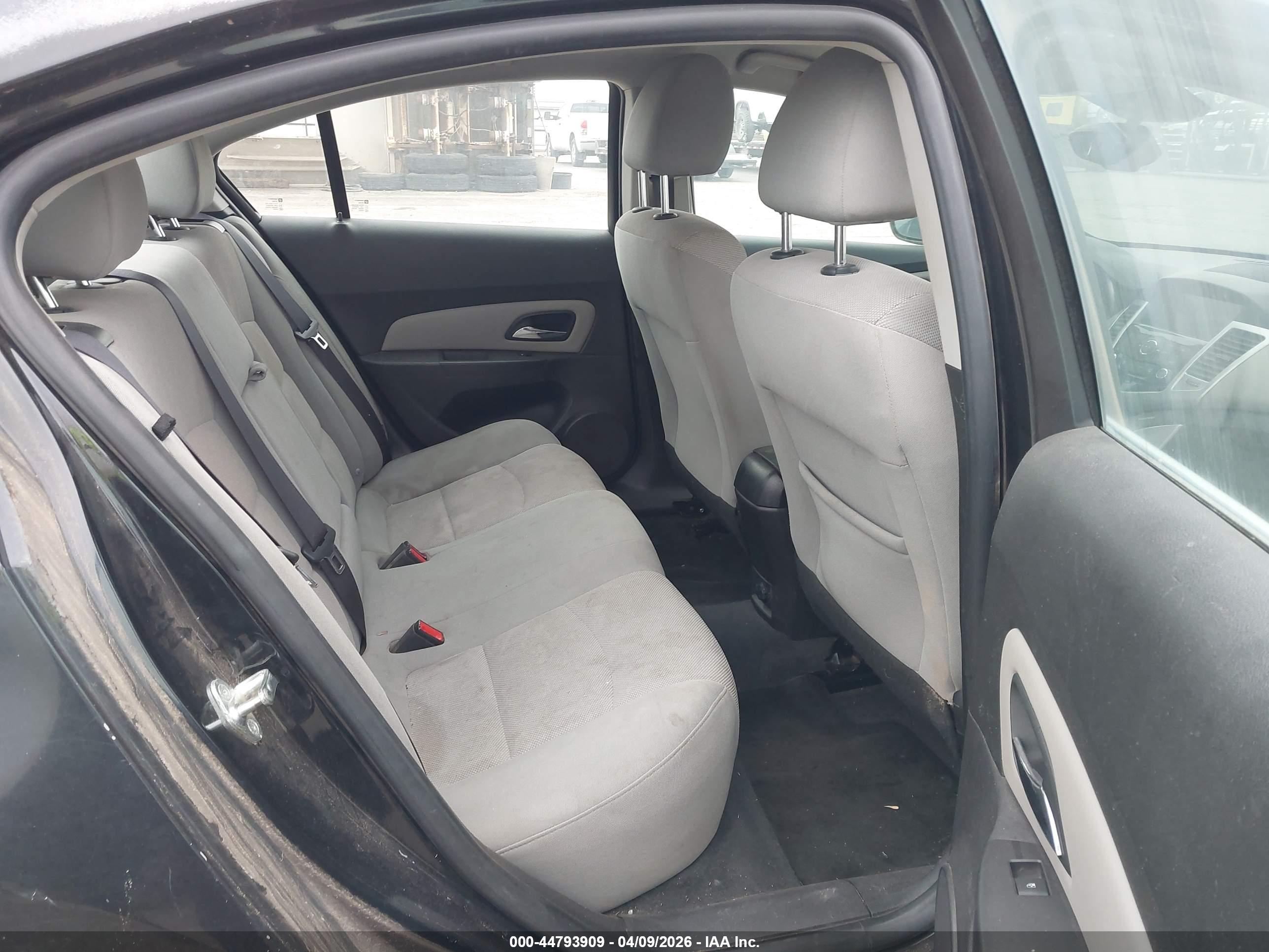 CHEVROLET CRUZE image 8