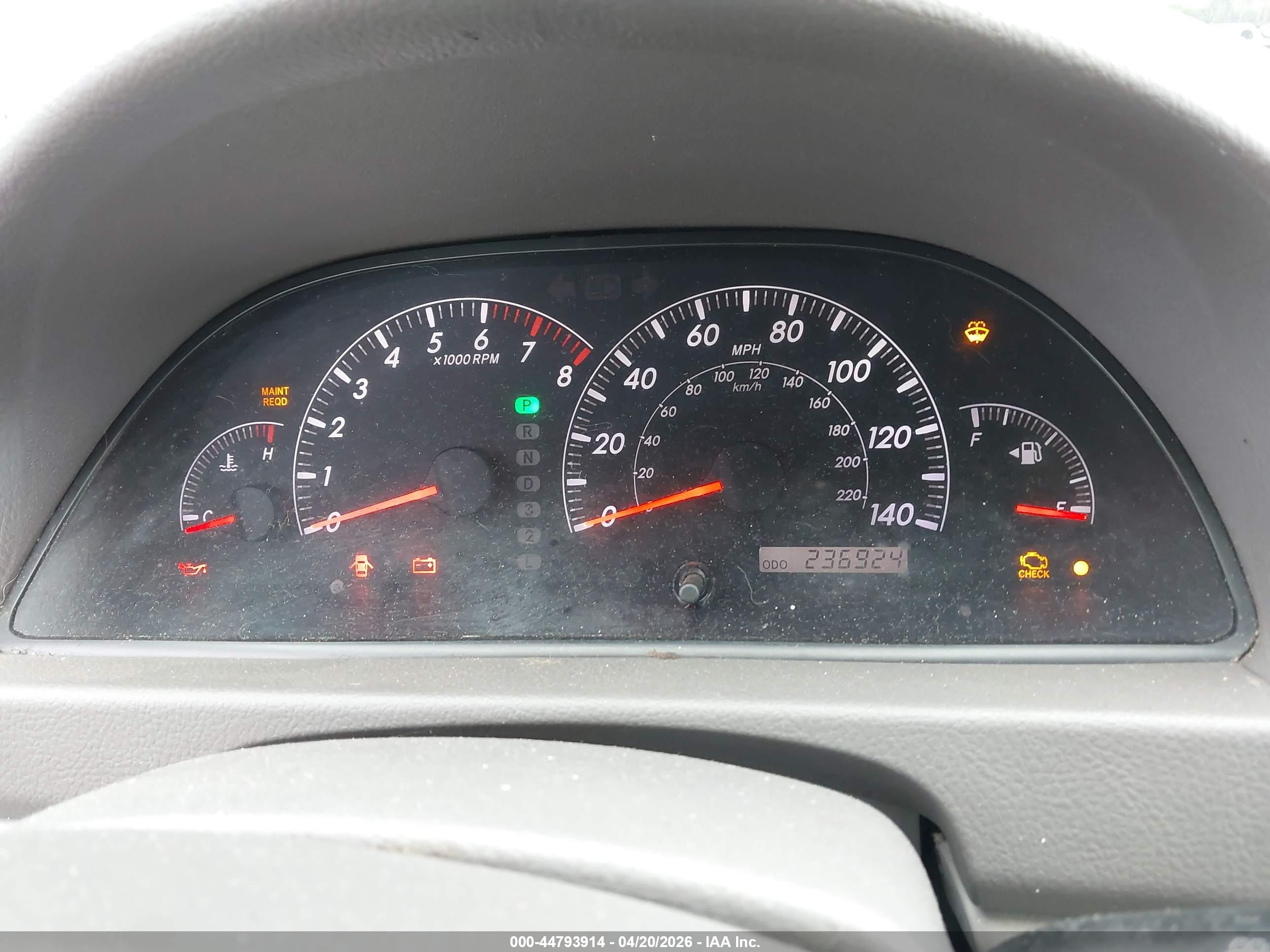 TOYOTA CAMRY image 7