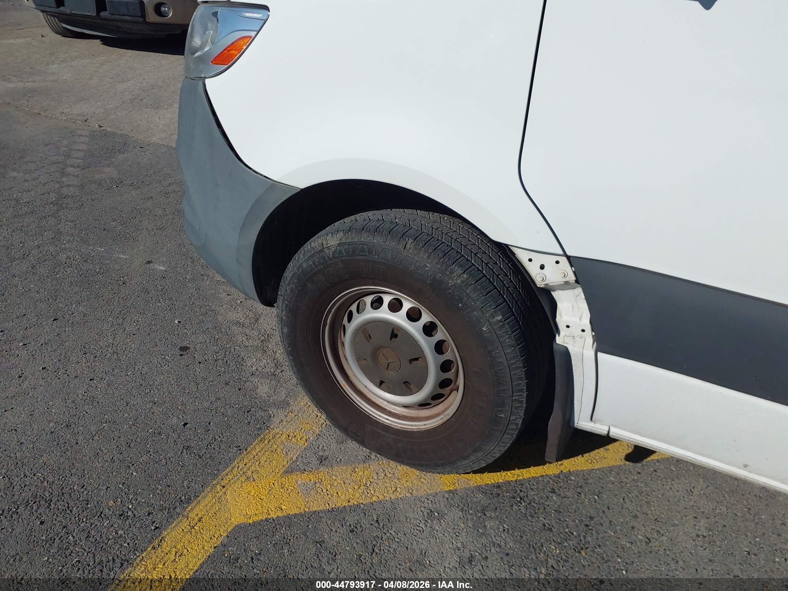 MERCEDES-BENZ SPRINTER image 6