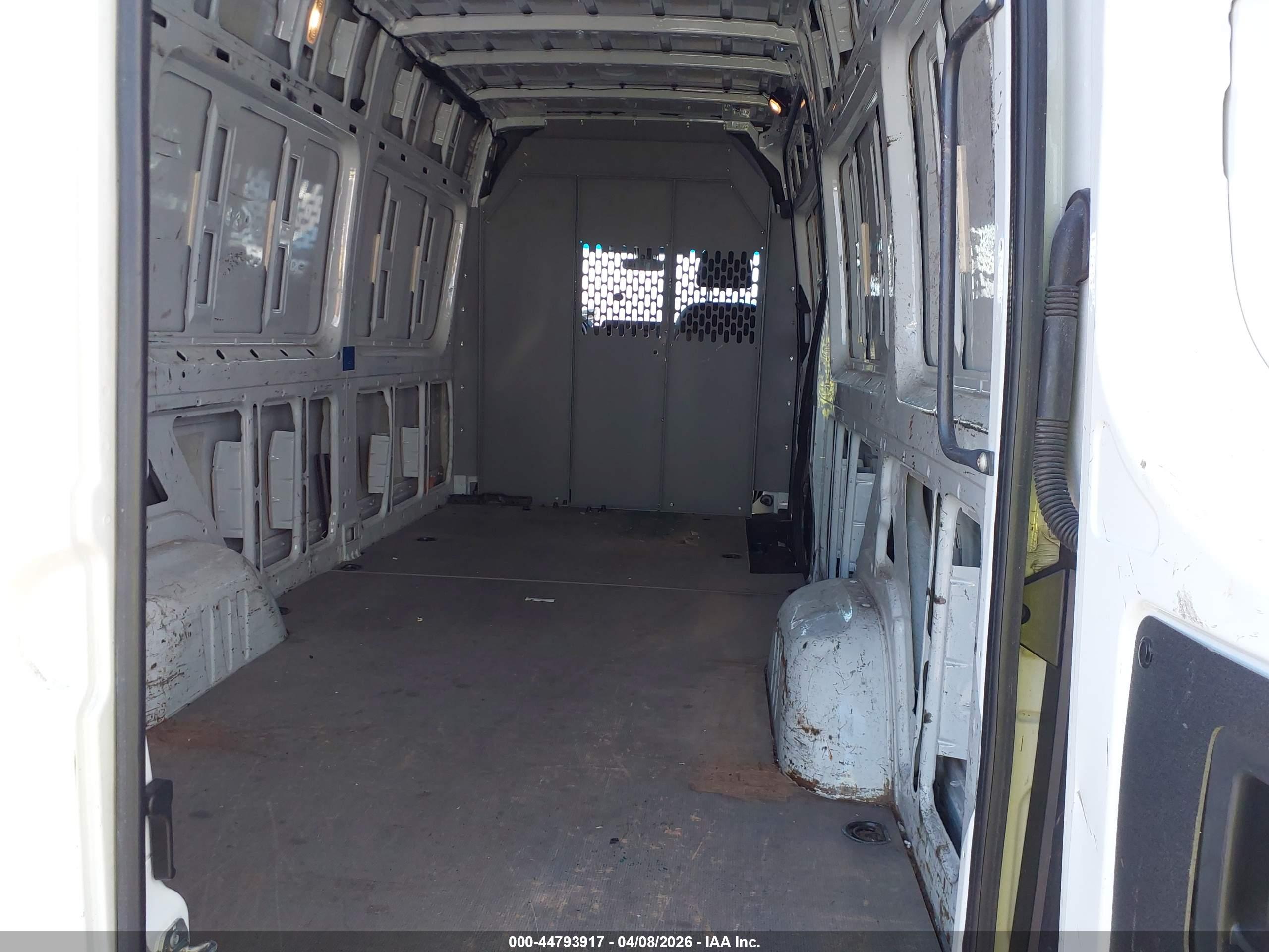 MERCEDES-BENZ SPRINTER image 8