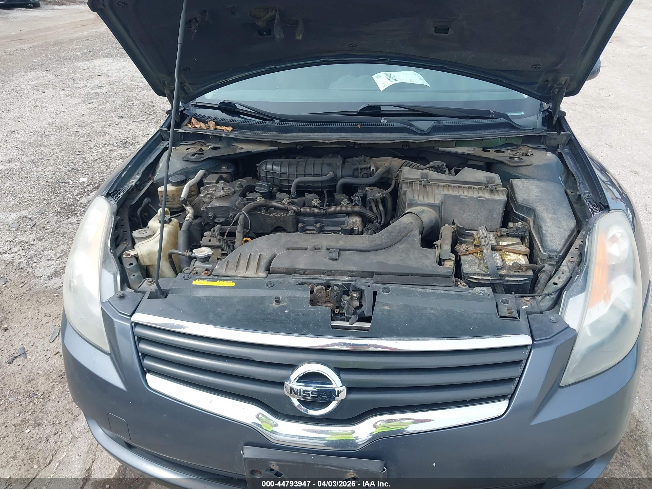 NISSAN ALTIMA image 10