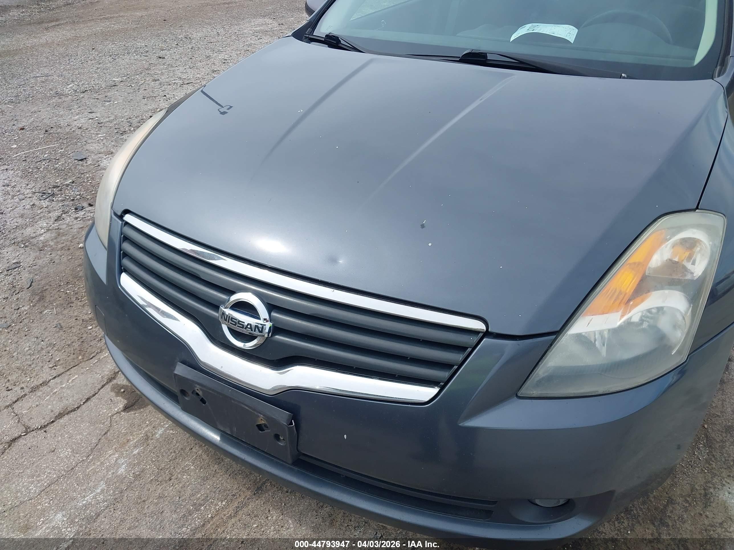 NISSAN ALTIMA image 6