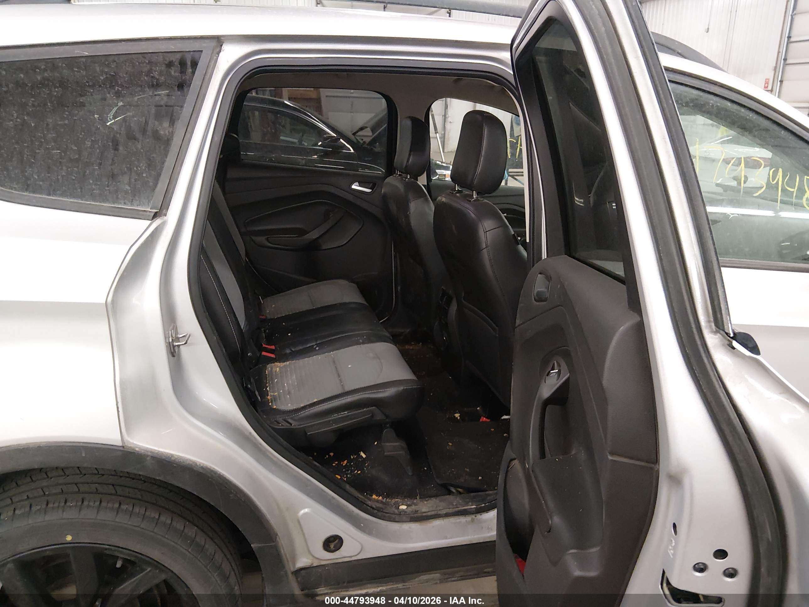 FORD ESCAPE image 8