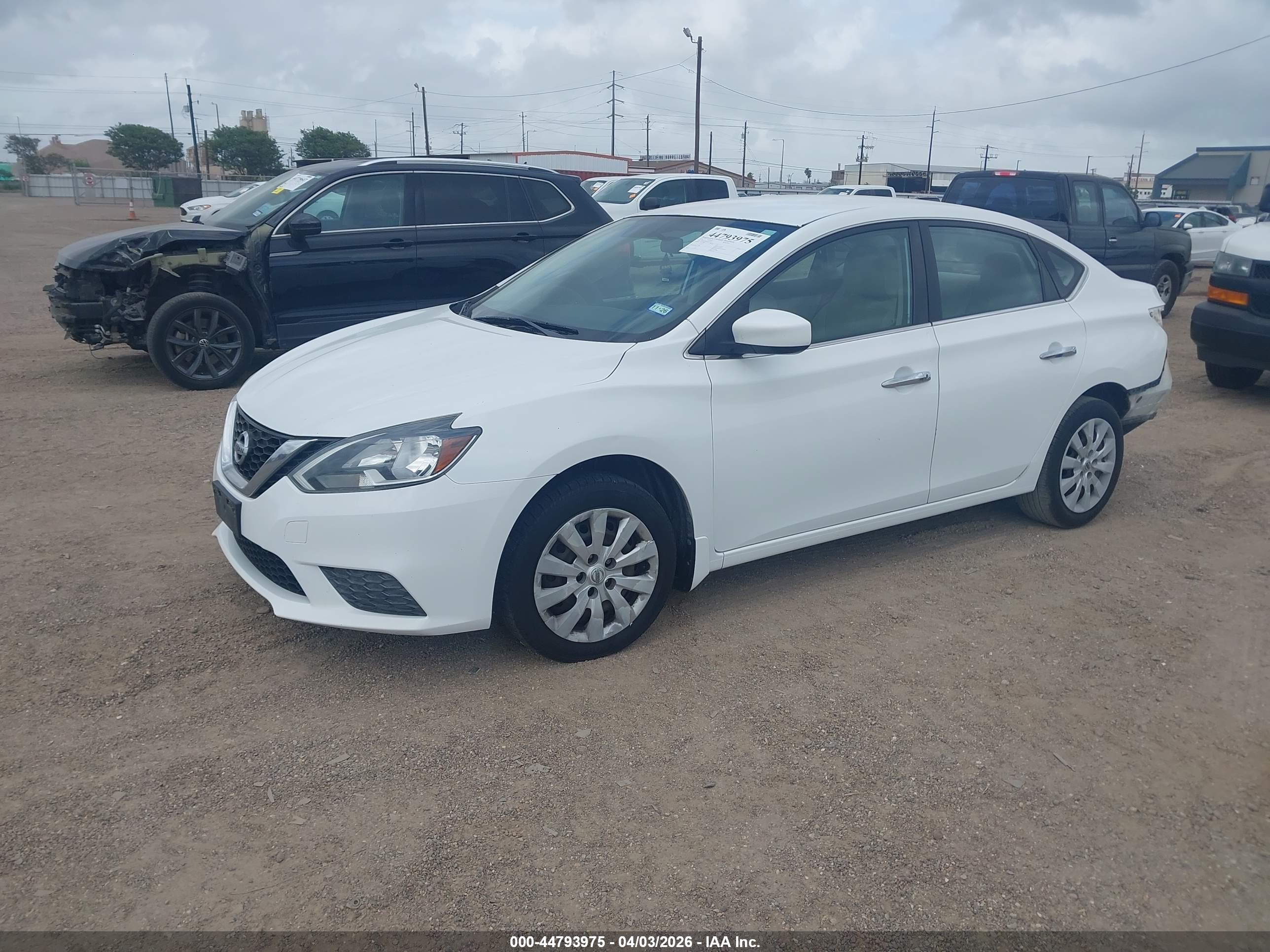 NISSAN SENTRA image 2